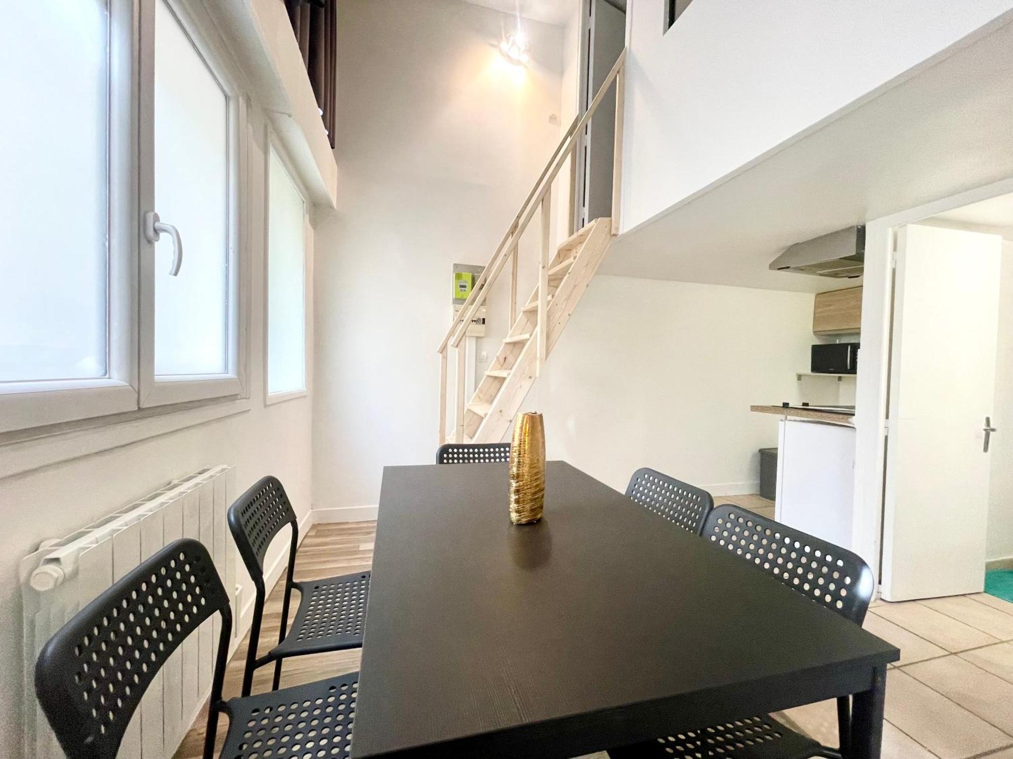 Homely & Charming Parisian Duplex - Near Marais Paris