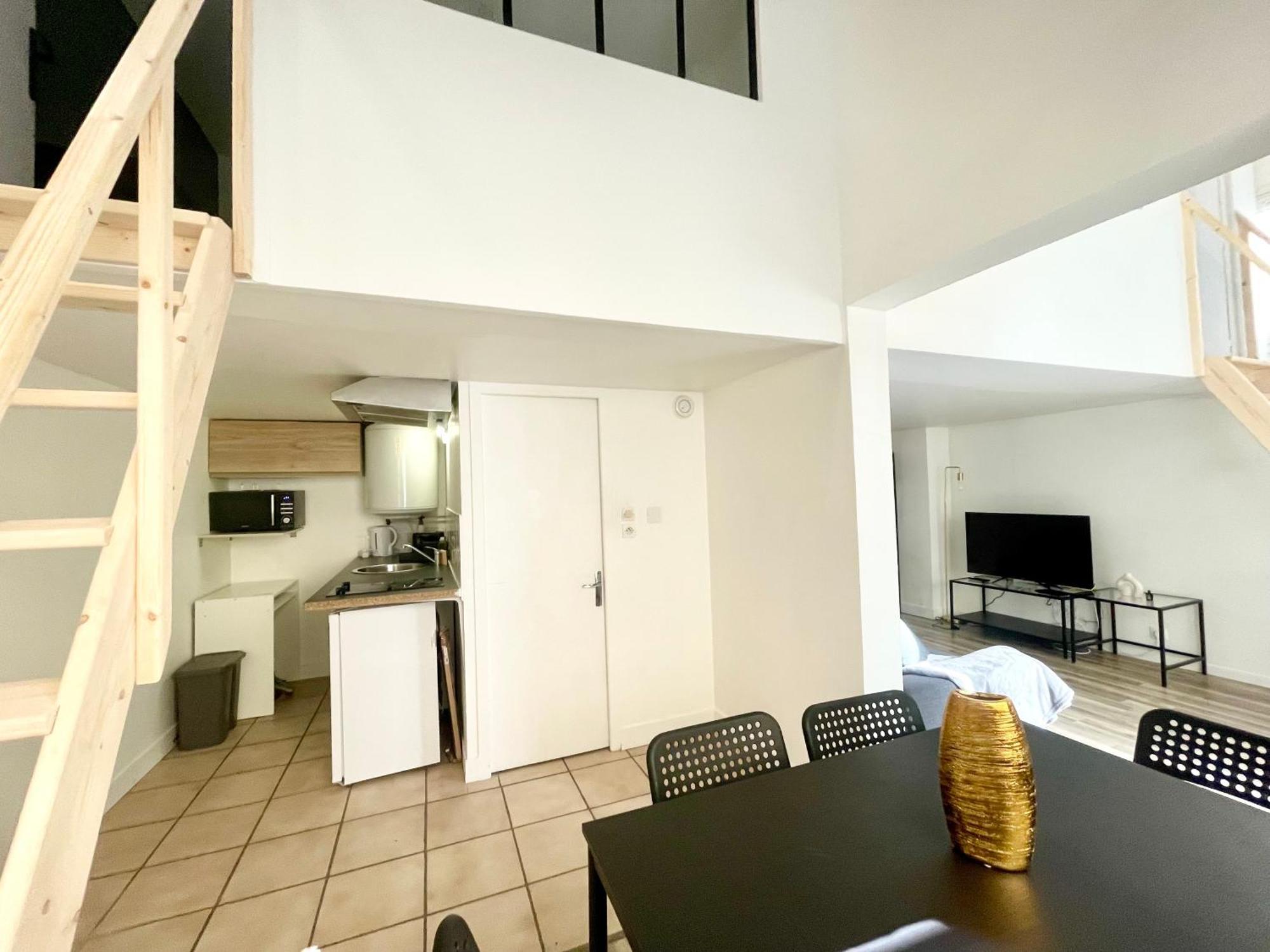 Apartamento Homely & Charming Parisian Duplex - Near Marais *