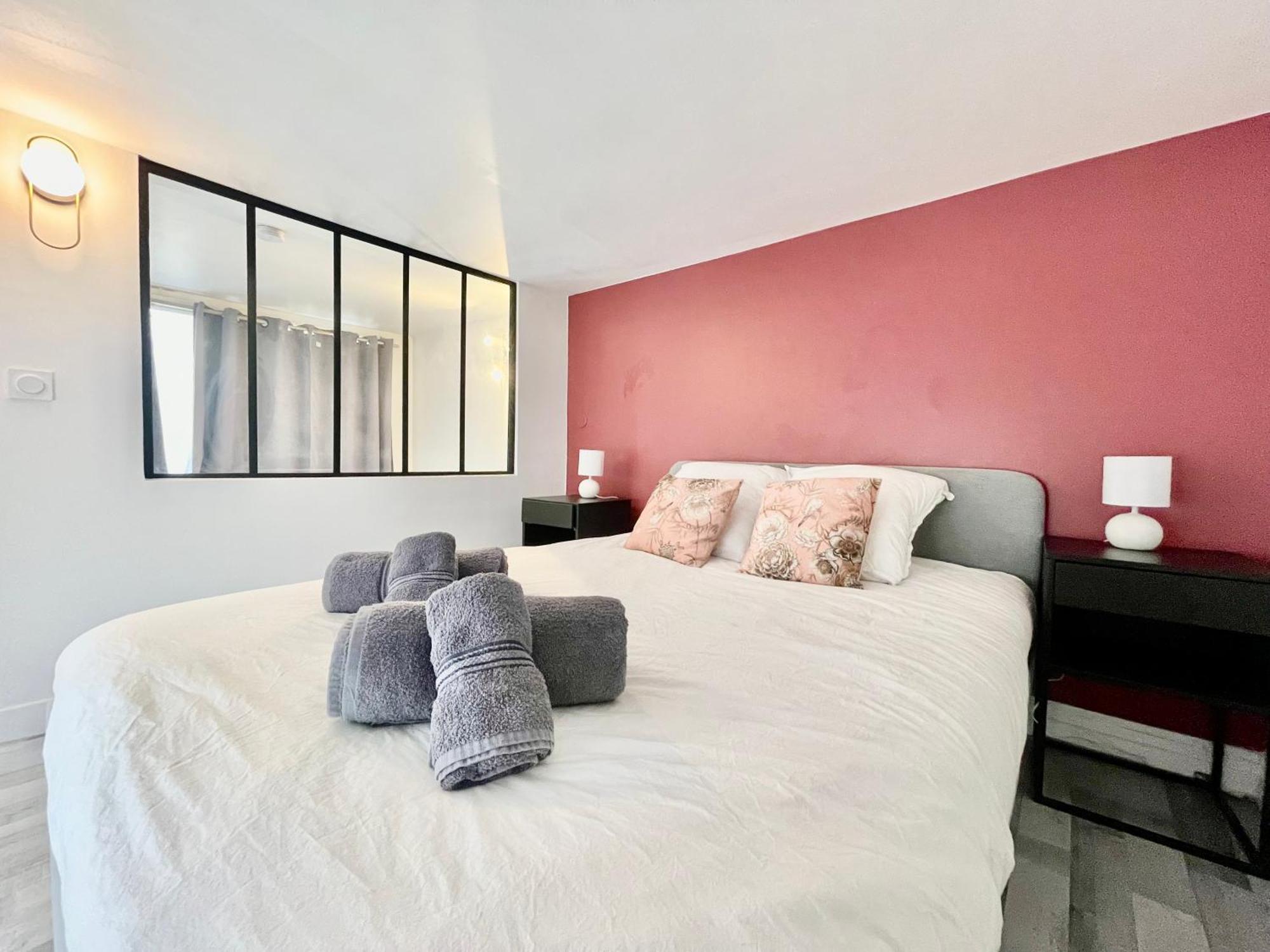 Homely & Charming Parisian Duplex - Near Marais * Paris