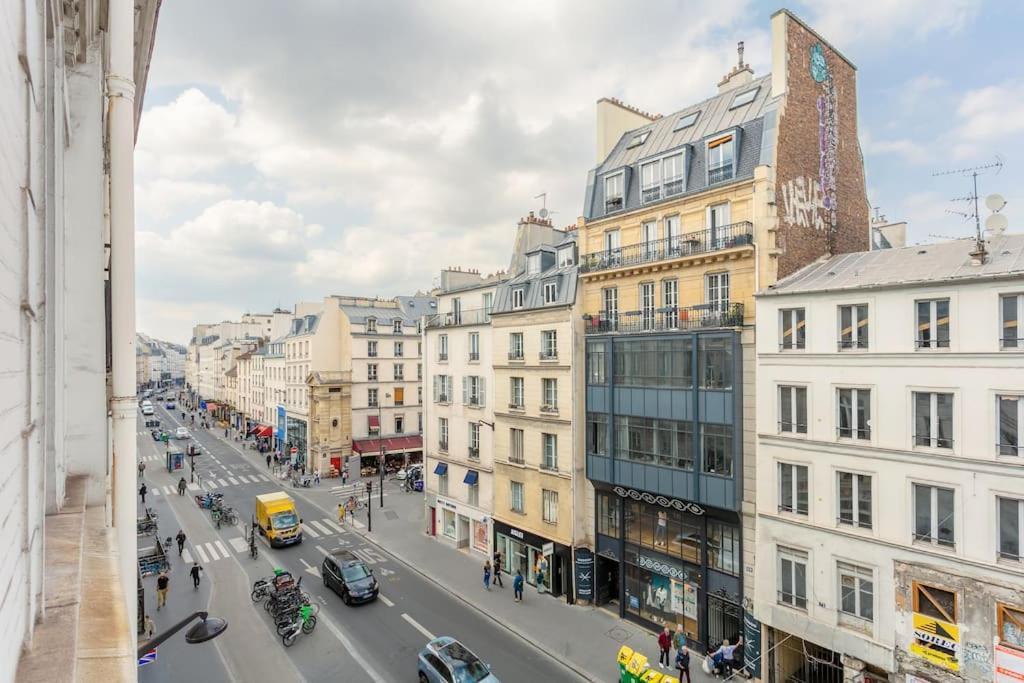 Bastille Nest In Apartment