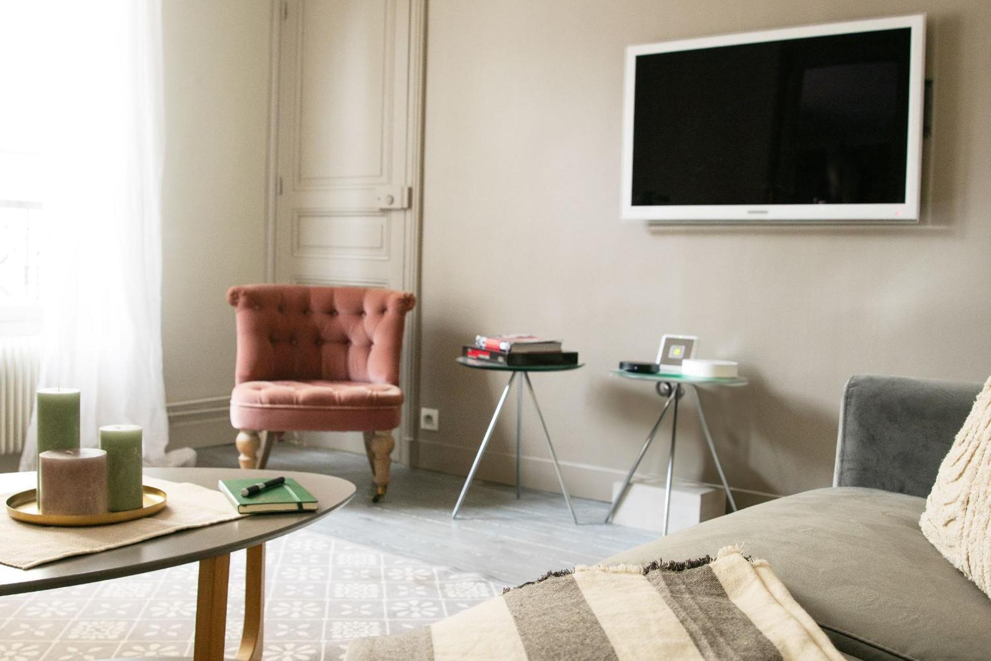 Eiffel Tower & Les Invalides - 1br - Cityapartmentstay Apartamento
