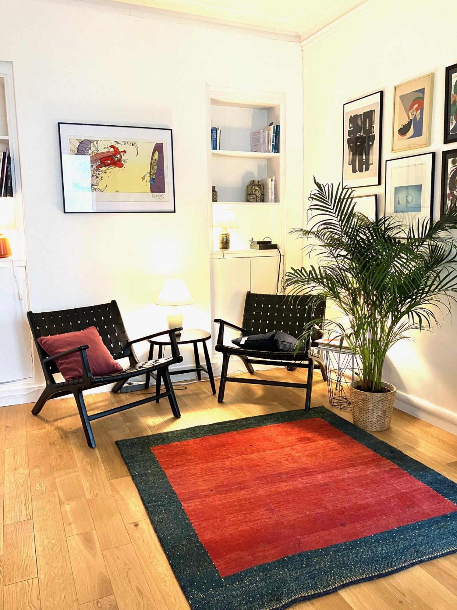 Passy Design Apartment