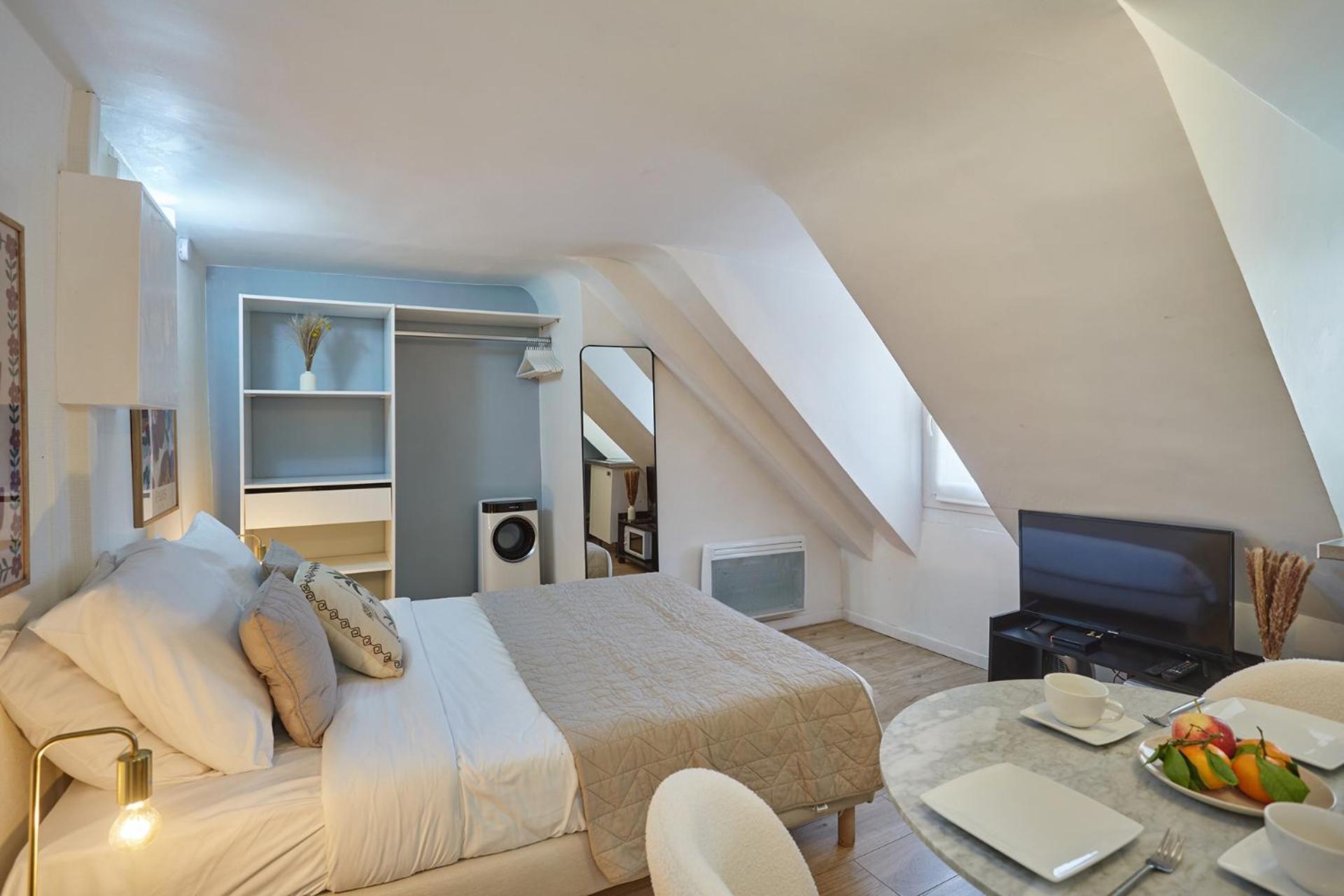 Apartment Place Vendome By Prestige *