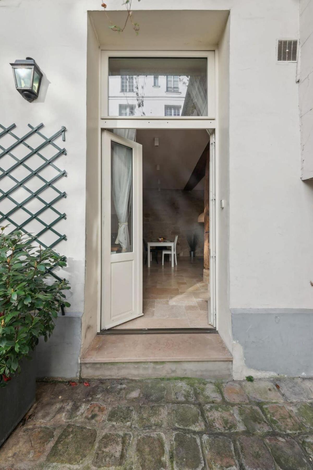 Apartment Ile St Louis & Studio - Cityapartmentstay *
