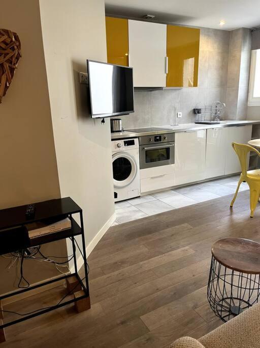 Apartment 4 Personnes - St Lazar Sur Cour Paris