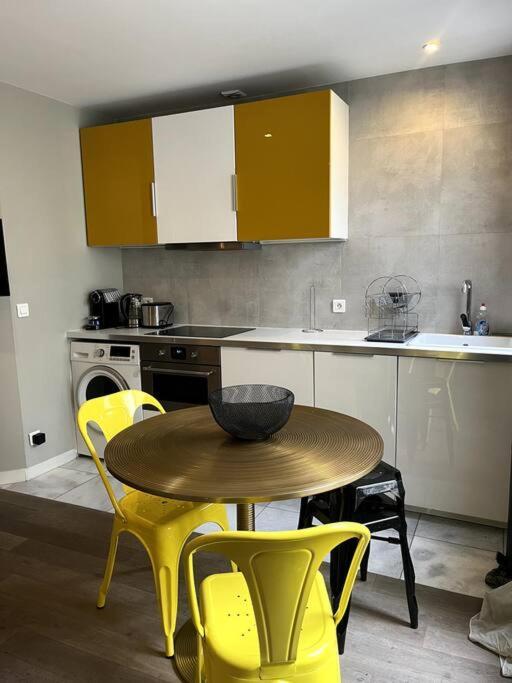 Apartment 4 Personnes - St Lazar Sur Cour