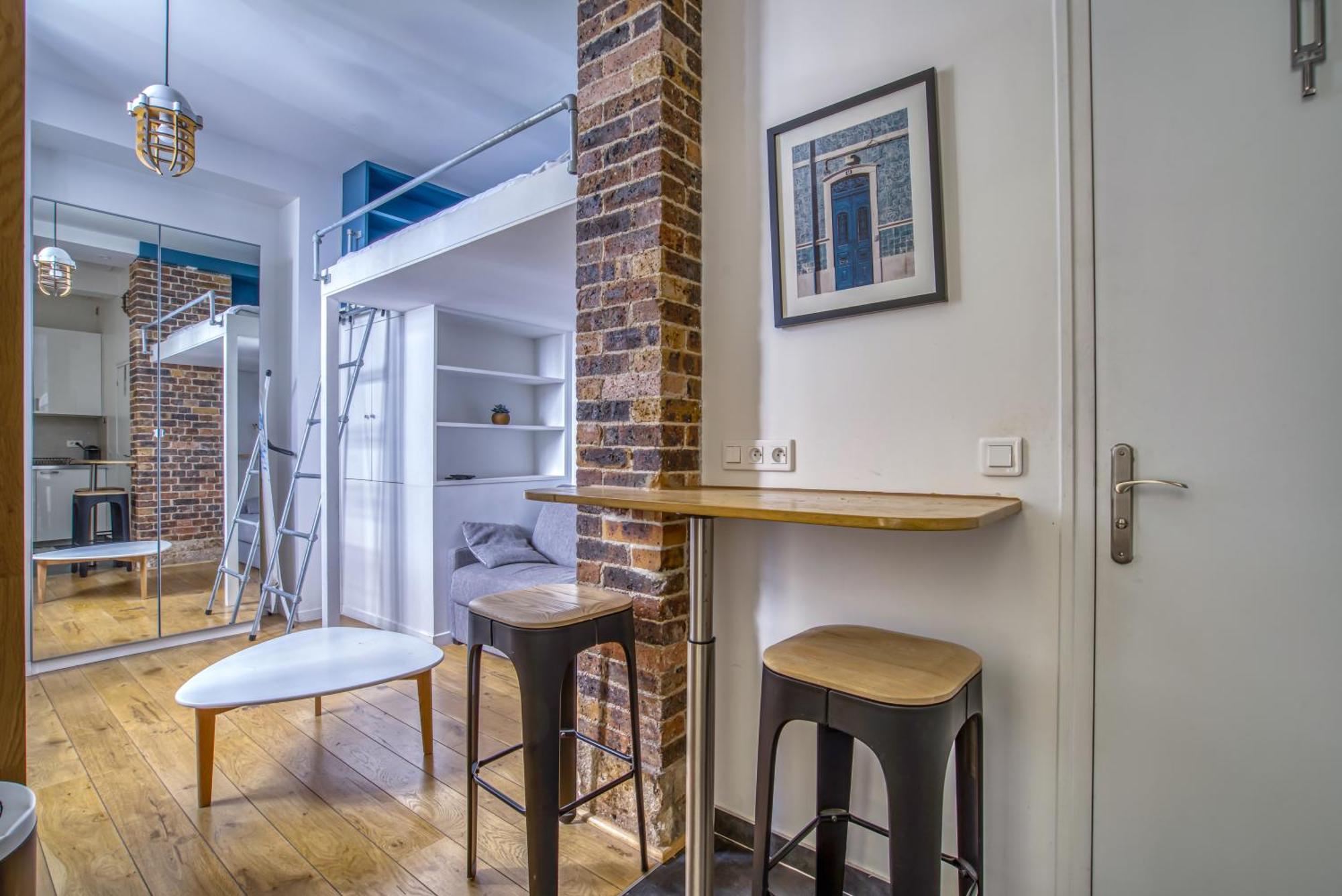Nemo, Avec Mezzanine Sur Cour Porte Maillot Apartment