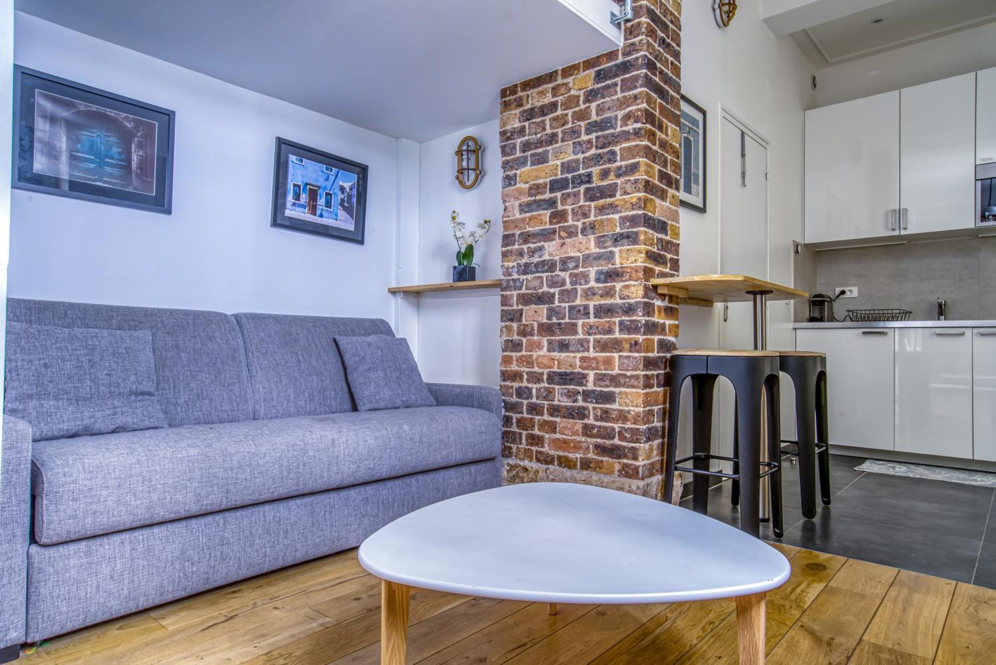 Apartment Nemo, Avec Mezzanine Sur Cour Porte Maillot