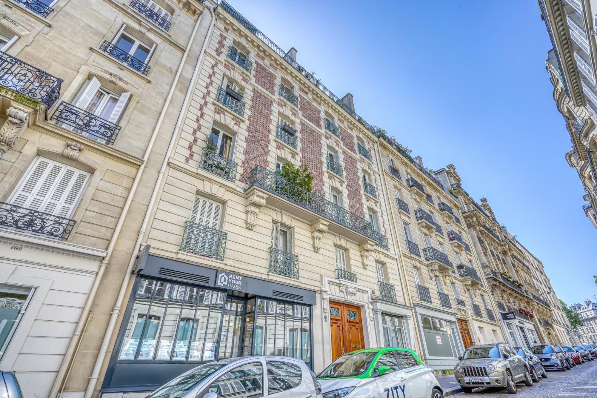 Apartment Nemo, Avec Mezzanine Sur Cour Porte Maillot