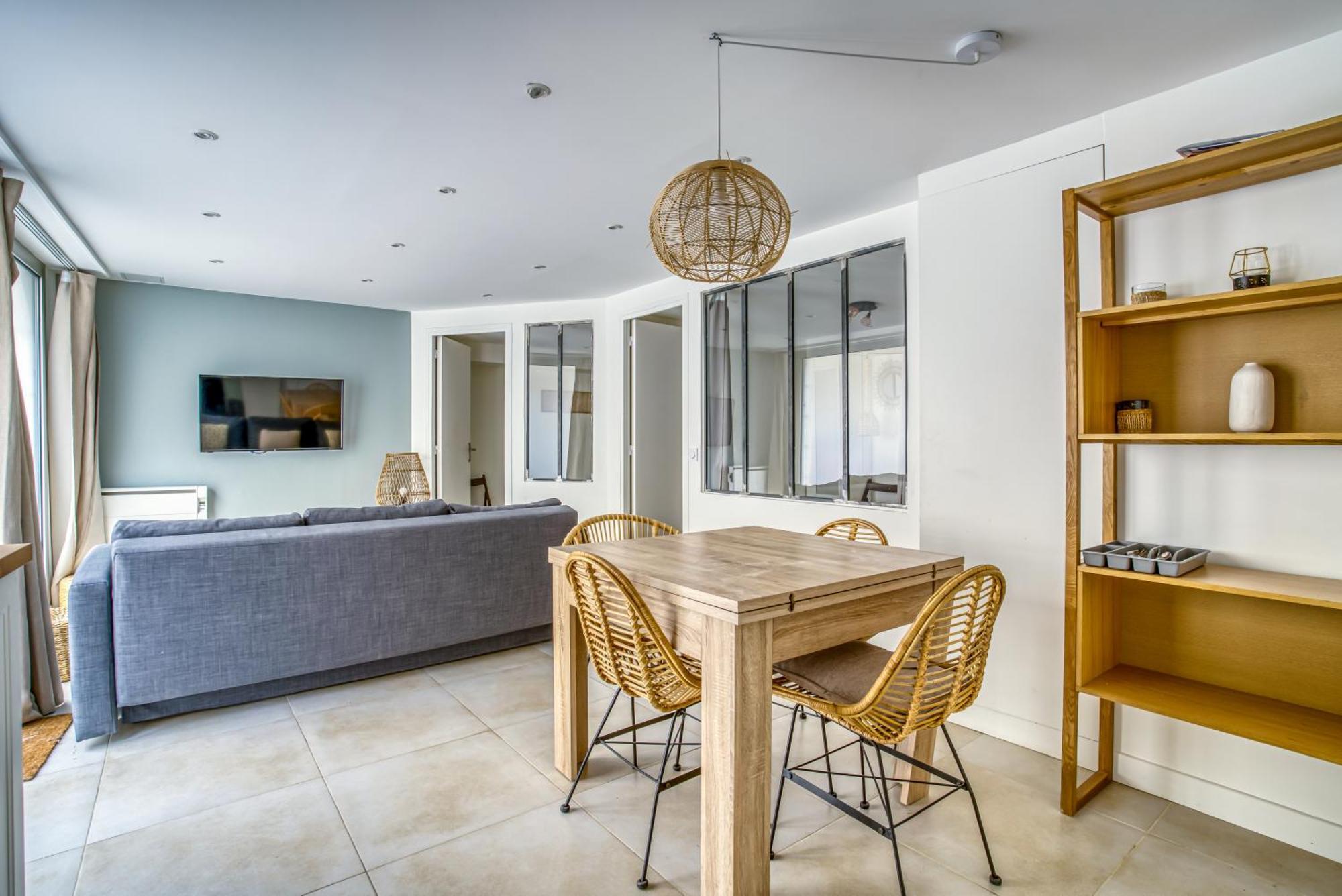 Nenuphar 3 Pieces En Rdc 15eme / Felix Faure Apartment