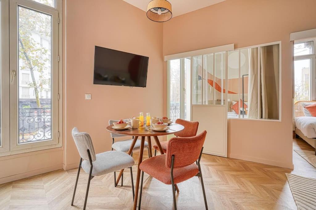 Place Du Marechal Juin - Iii Apartment Paris