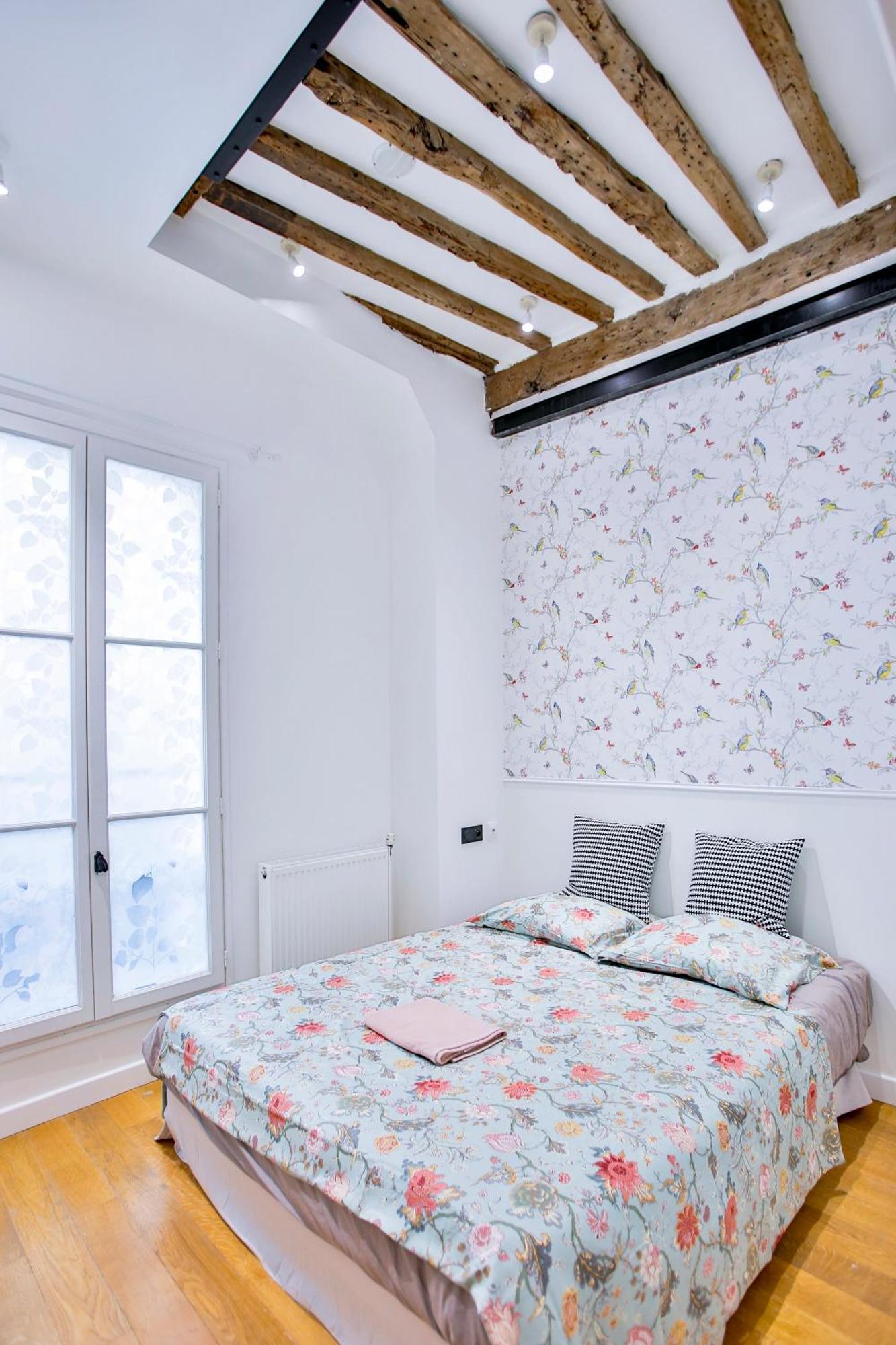 Marais 4 Bedrooms New Apartment Paris