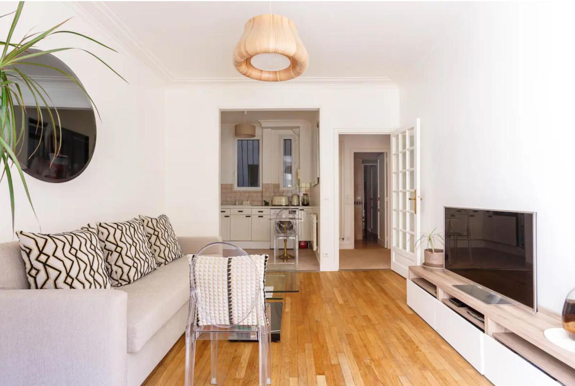Apartment Champs-elysees/president Palace.terrace & Parking *