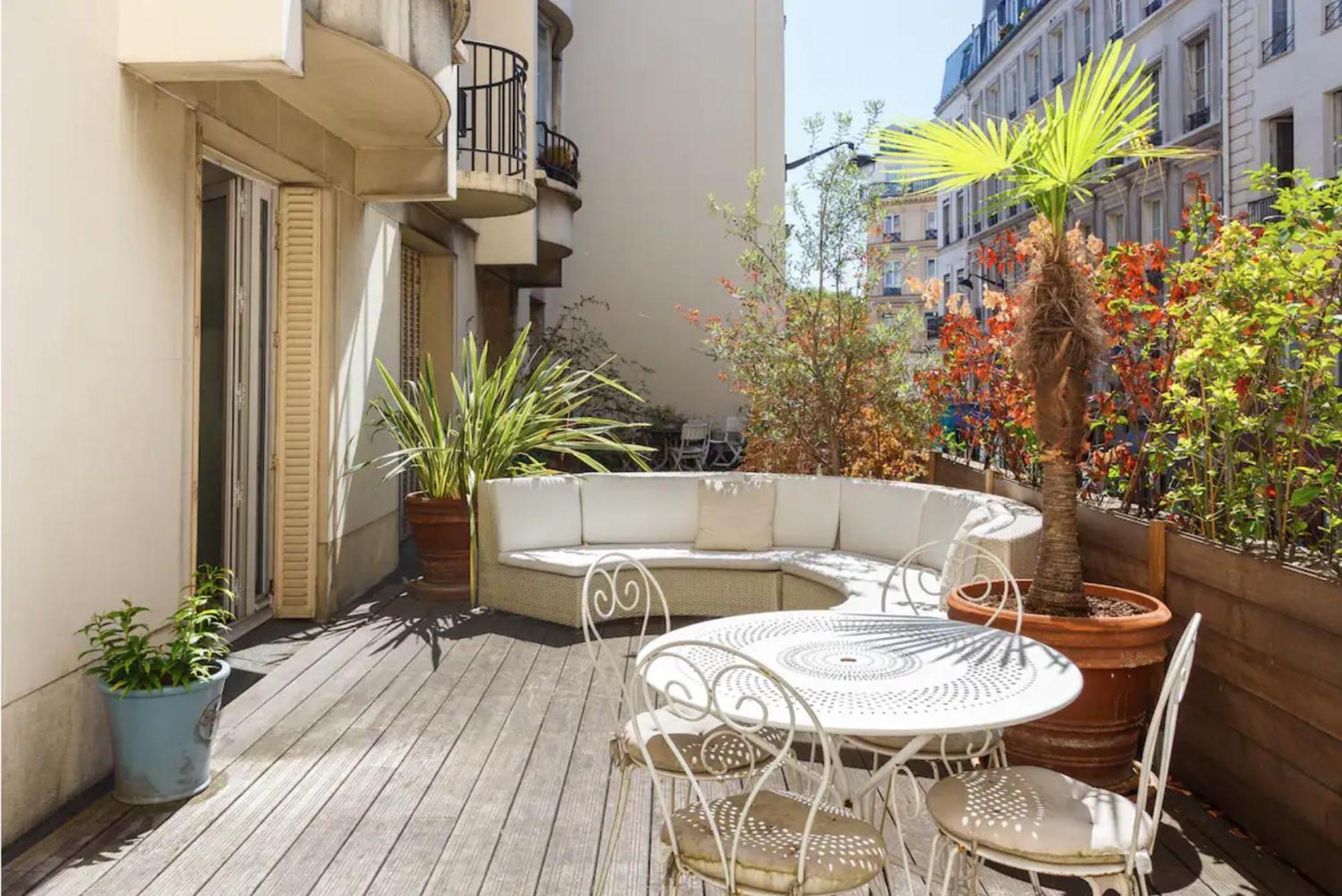 Champs-elysees/president Palace.terrace & Parking Paris
