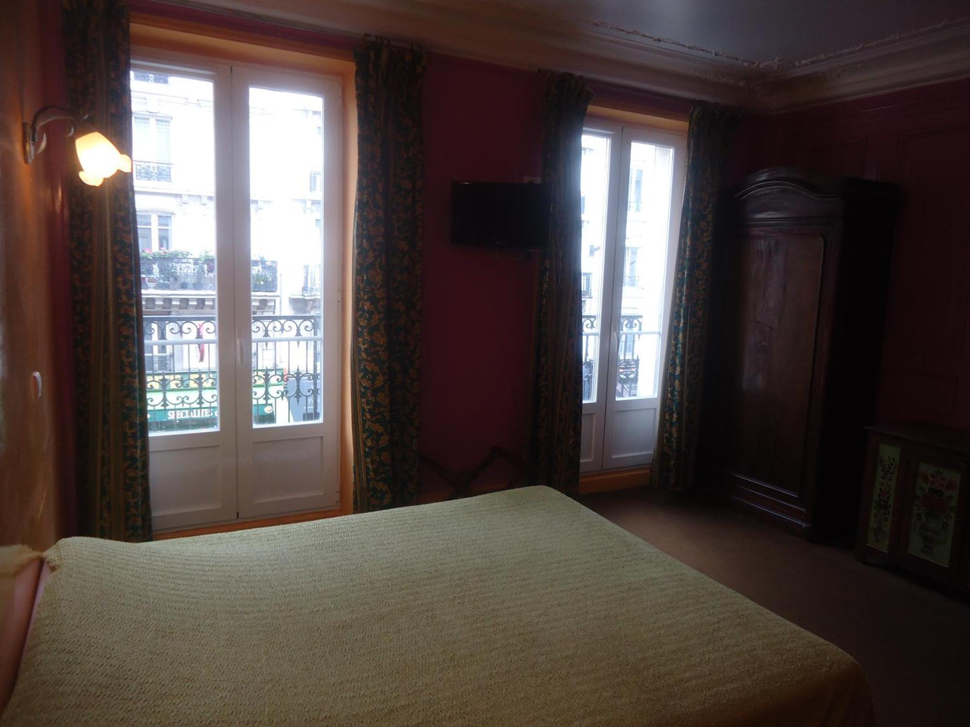 Hotel Des Belges 3*