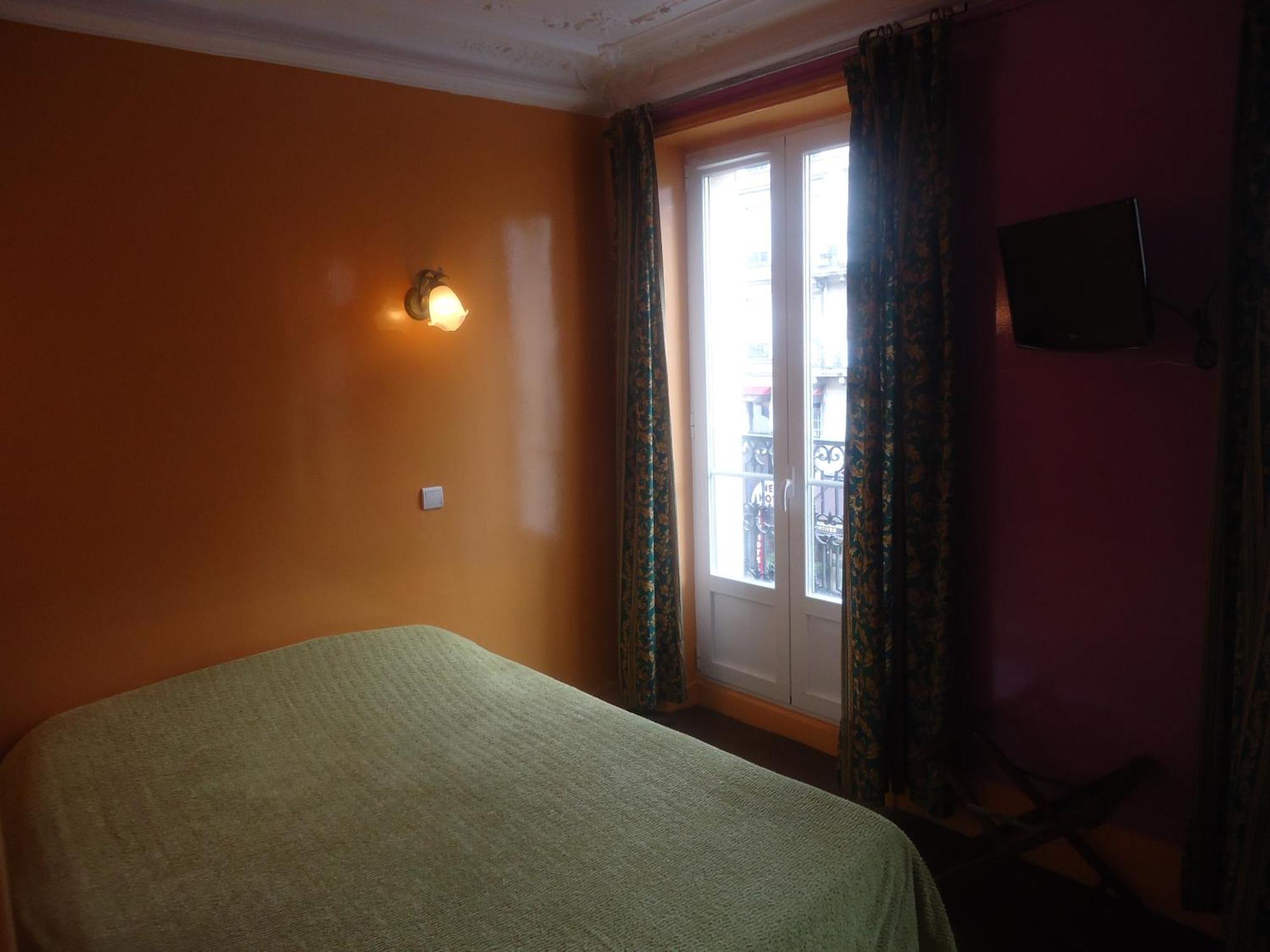 Hotel Des Belges Paris