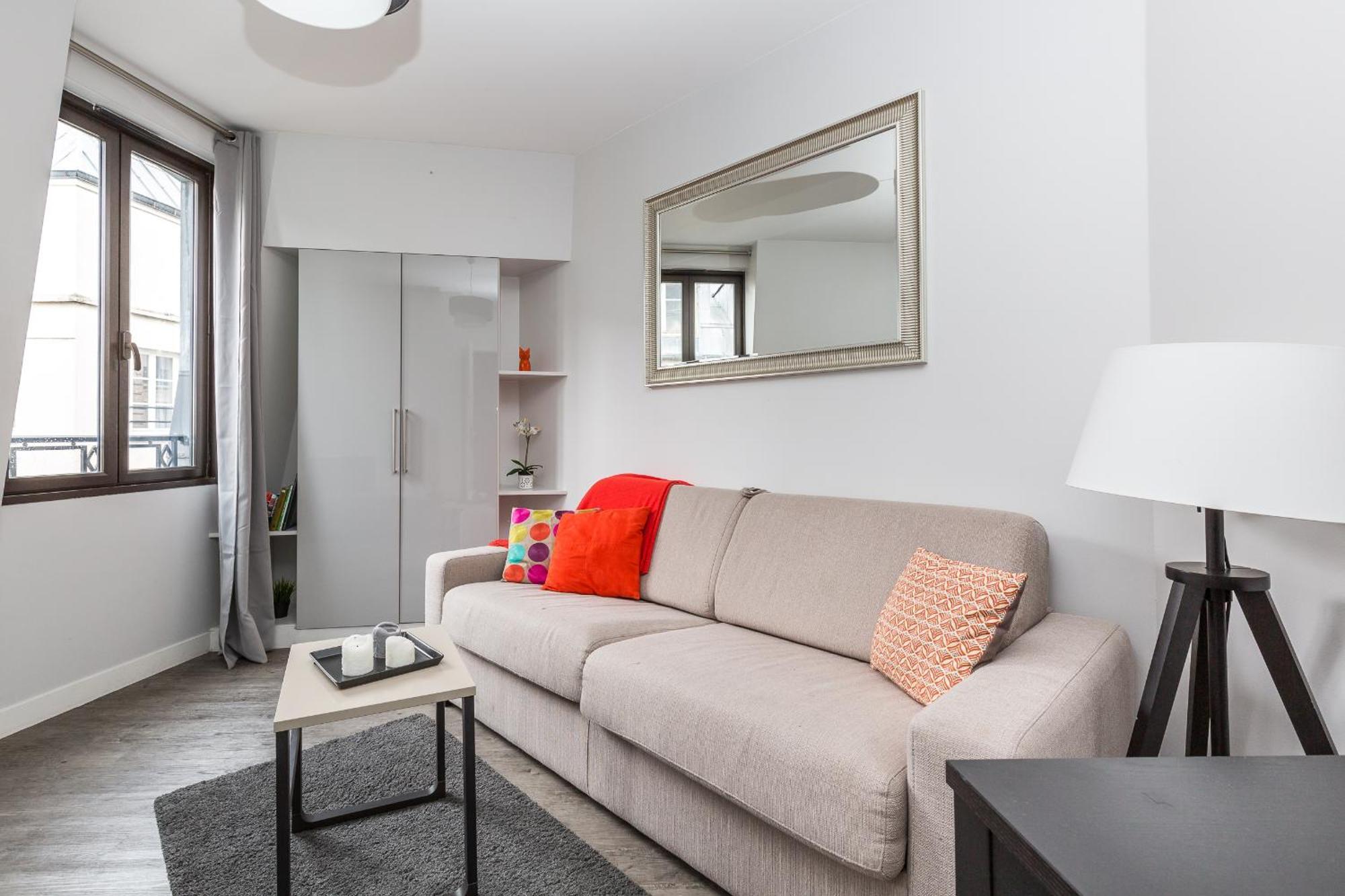 Apartment Sweet Paris