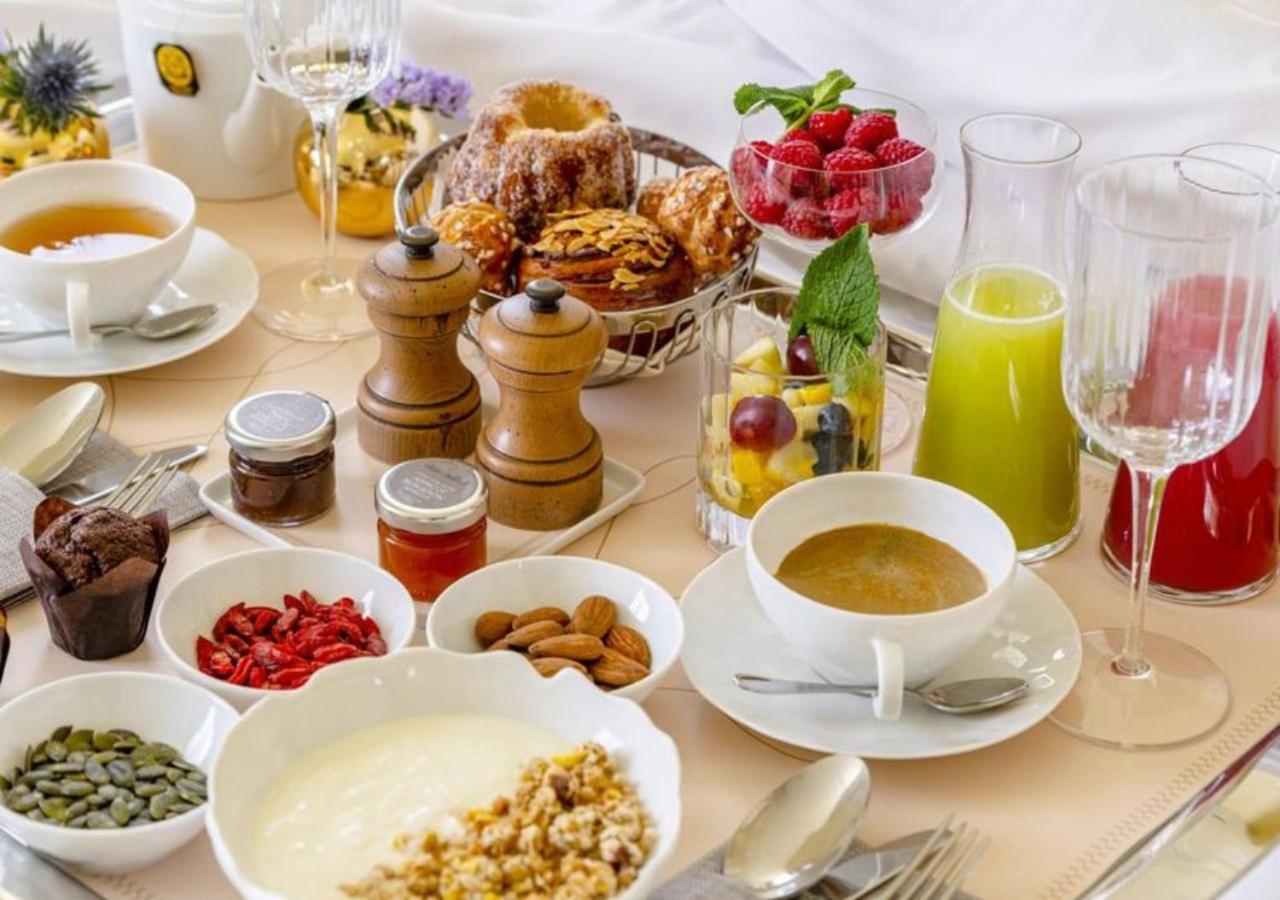 Hotel 9confidentiel 4*