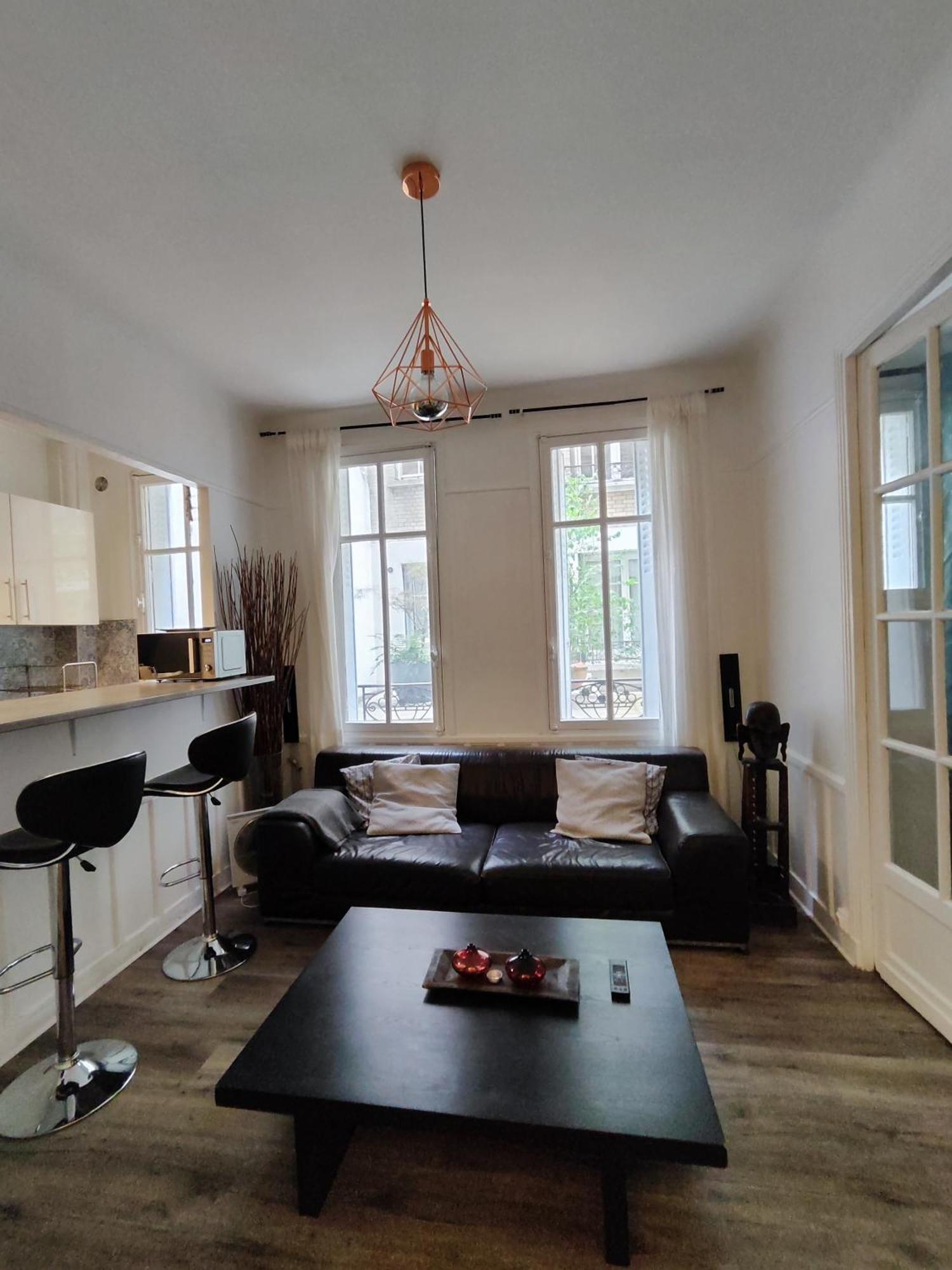Apartment And Cozy 1b In The Heart Of