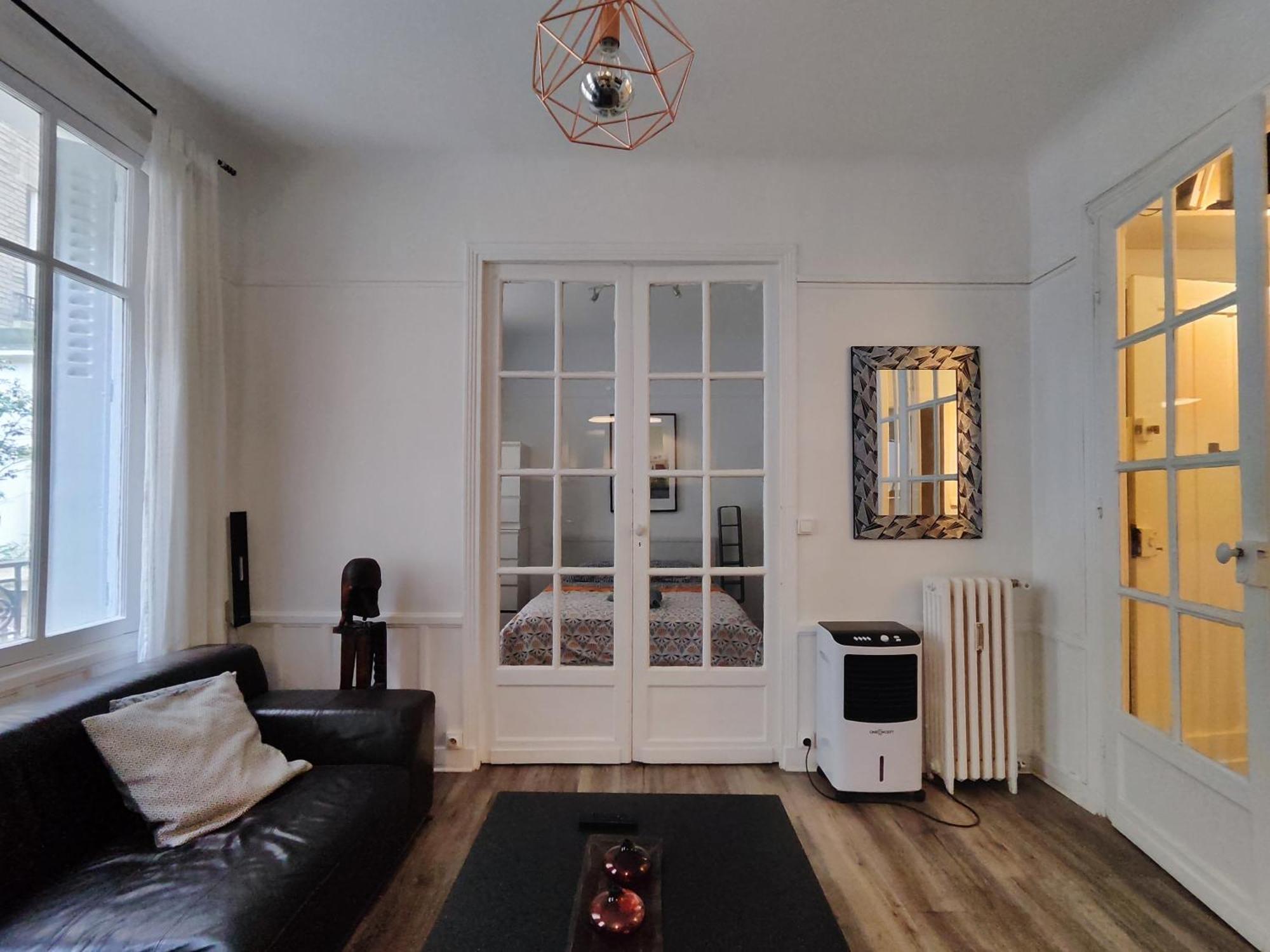 Apartment And Cozy 1b In The Heart Of *