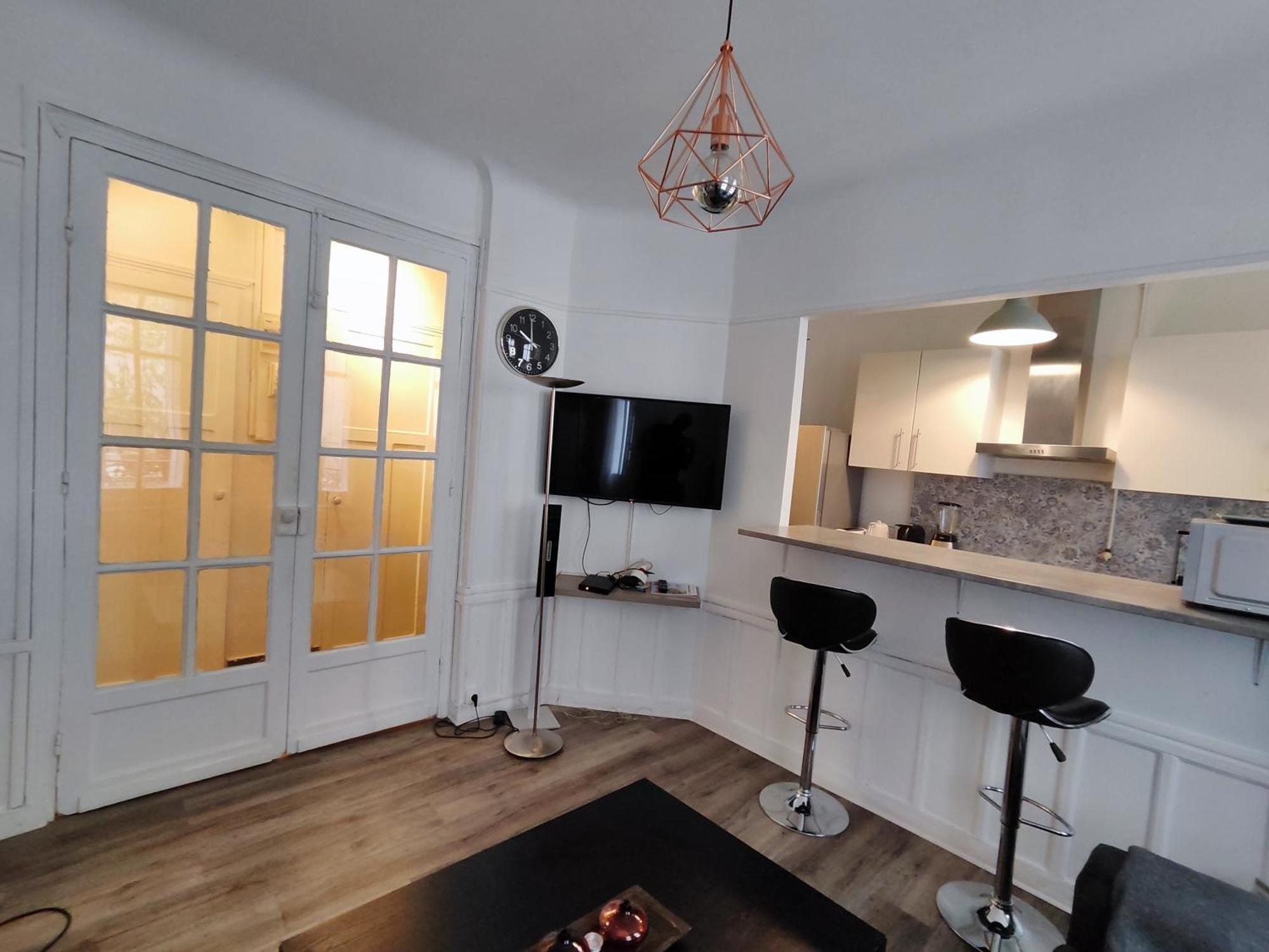 And Cozy 1b In The Heart Of Paris