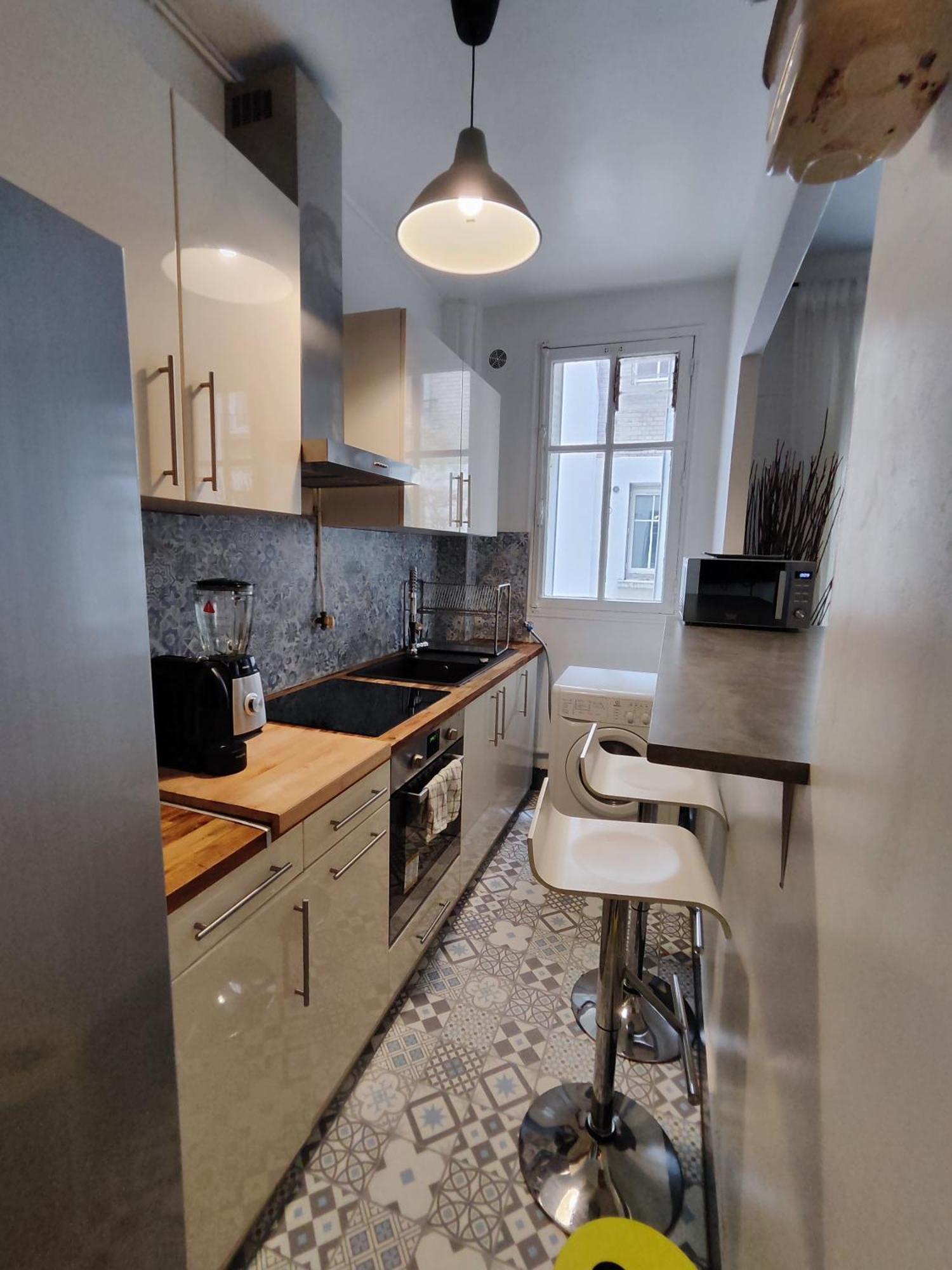 Apartment And Cozy 1b In The Heart Of *