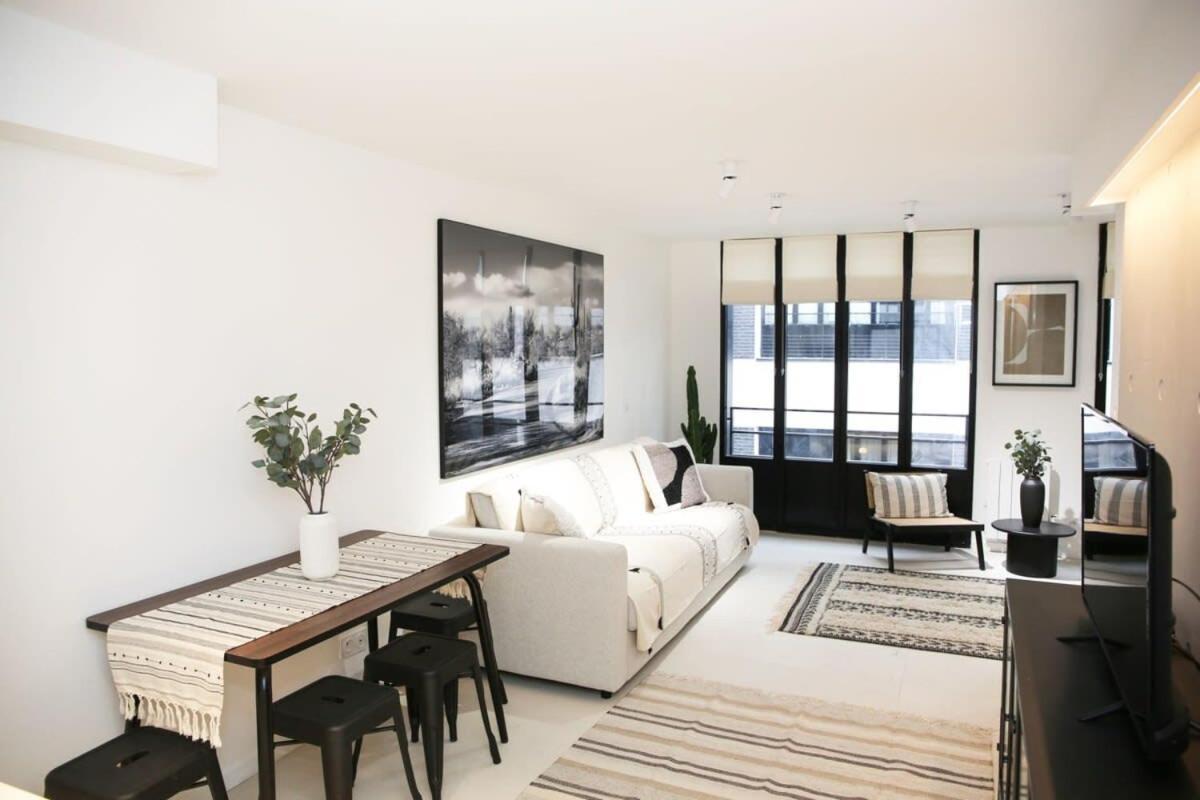 Apartment De Caractere Aux Portes Du Marais - 2p - Flat-guest Paris