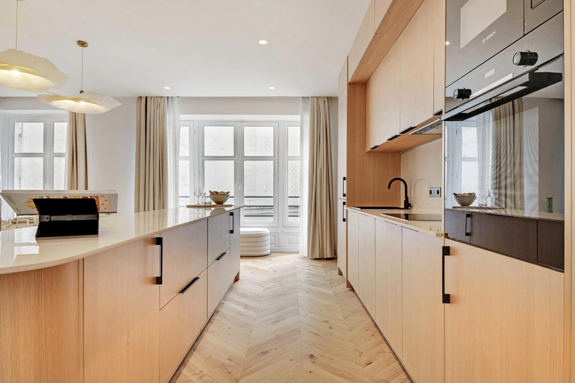 Incredible Flat - 4 Br-10p - Matignon - Champs Elysees