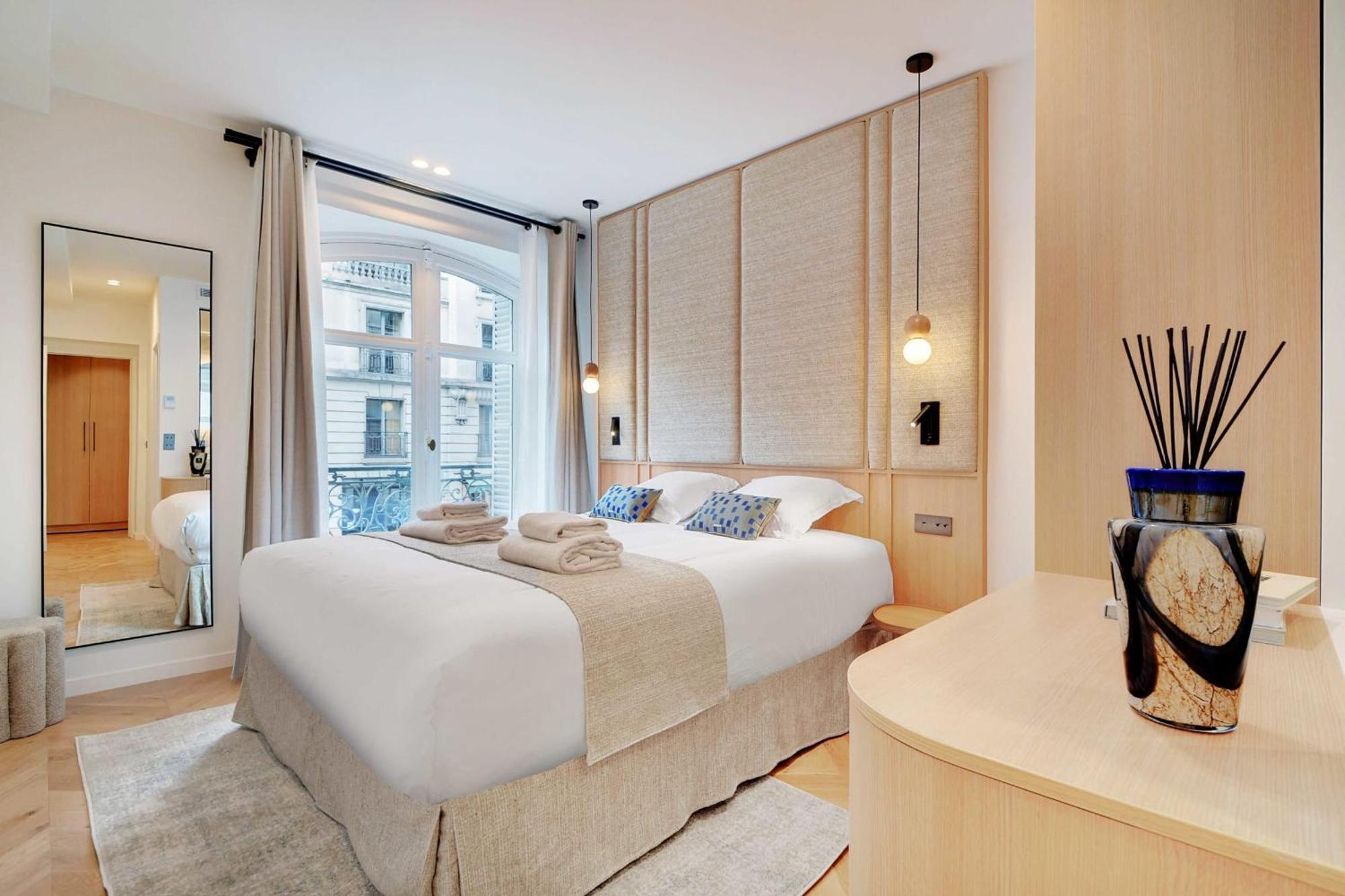 Apartment Incredible Flat - 4 Br-10p - Matignon - Champs Elysees Paris
