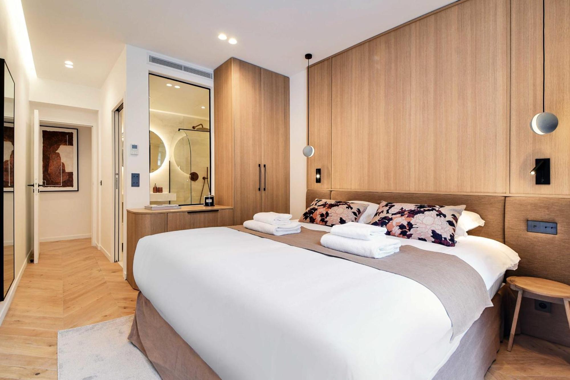 Incredible Flat - 4 Br-10p - Matignon - Champs Elysees