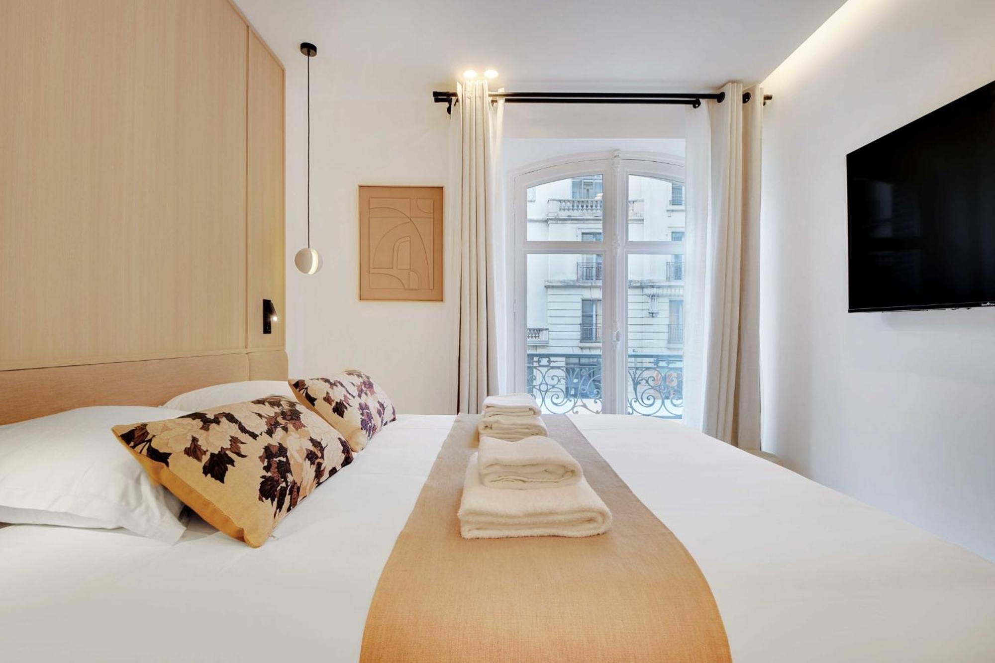 Apartment Incredible Flat - 4 Br-10p - Matignon - Champs Elysees *