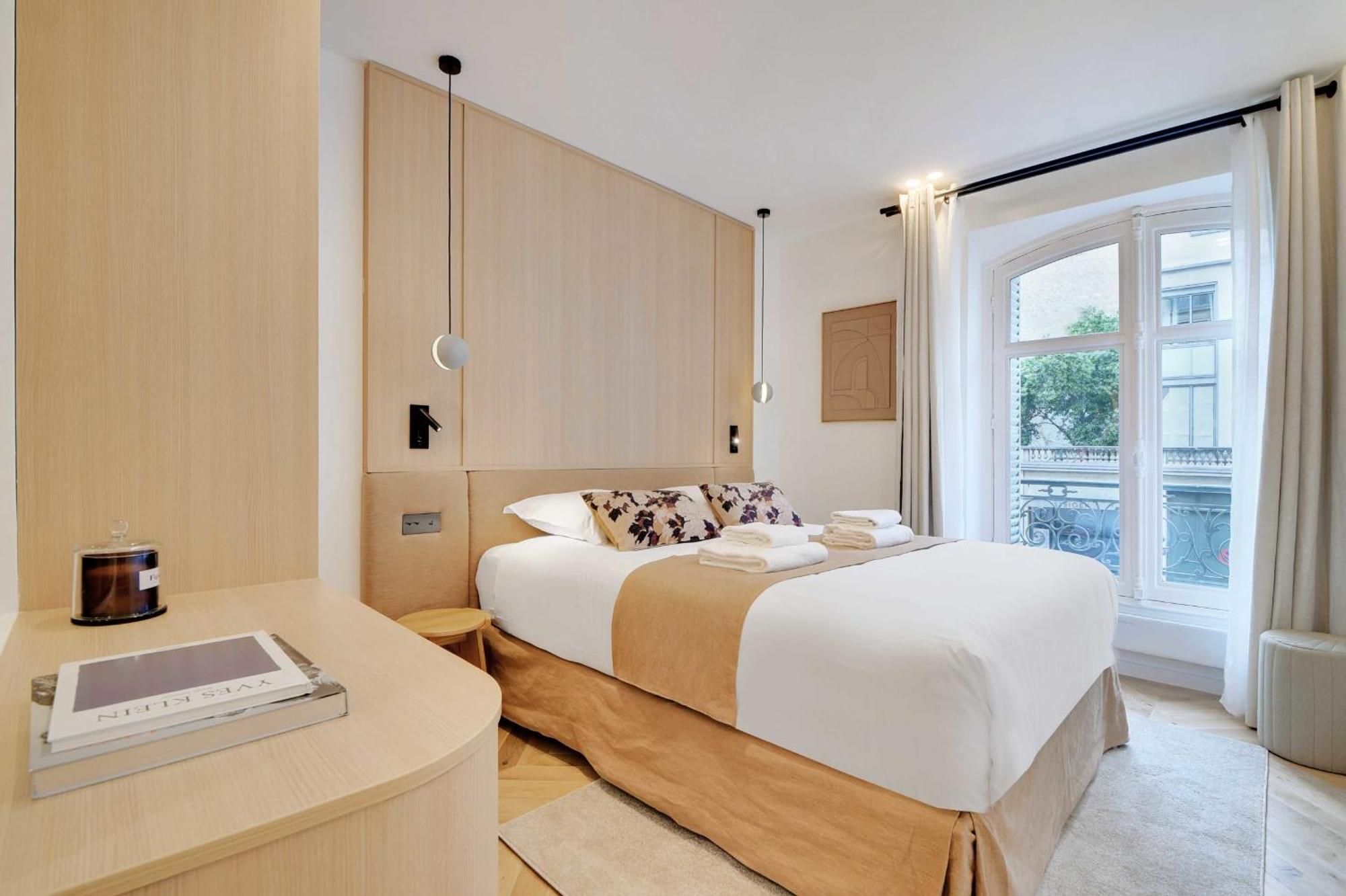 Apartment Incredible Flat - 4 Br-10p - Matignon - Champs Elysees Paris