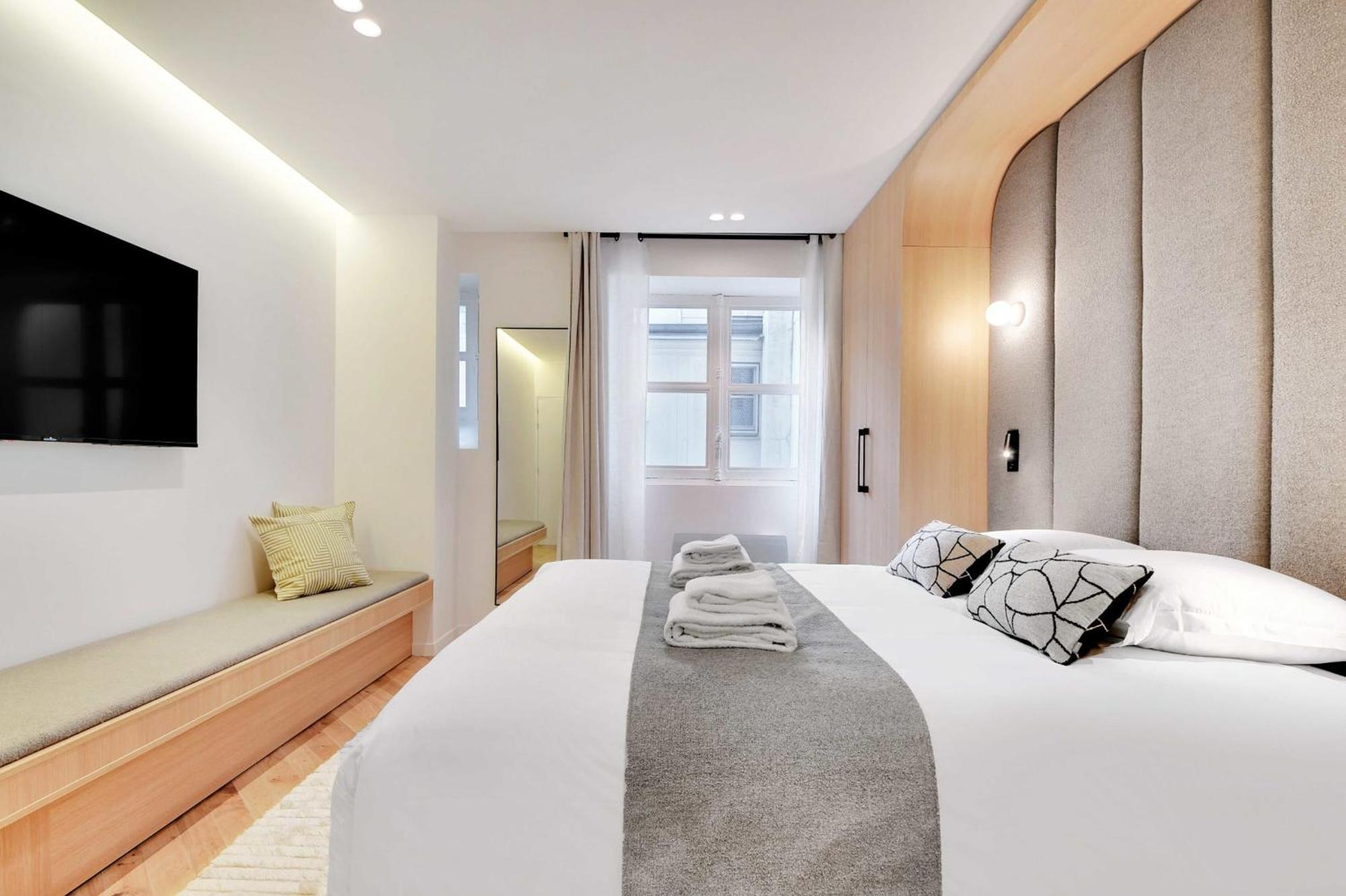 Apartment Incredible Flat - 4 Br-10p - Matignon - Champs Elysees Paris