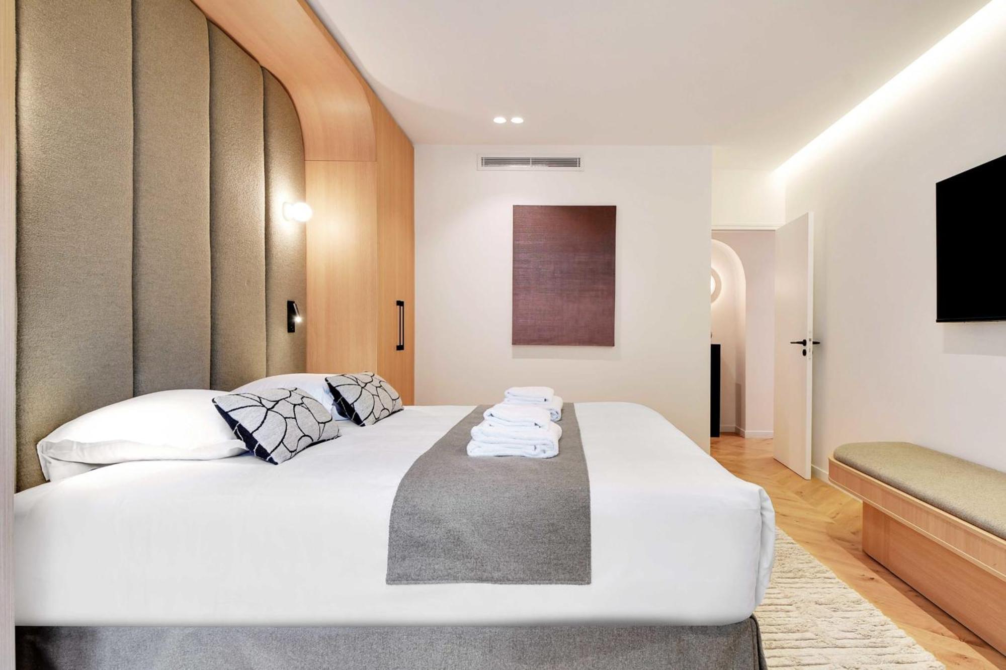 Apartment Incredible Flat - 4 Br-10p - Matignon - Champs Elysees