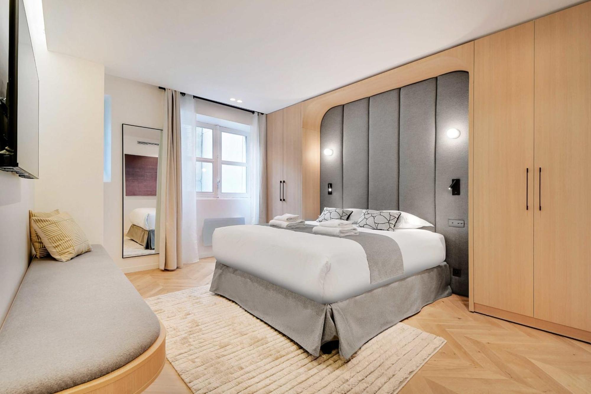 Apartment Incredible Flat - 4 Br-10p - Matignon - Champs Elysees