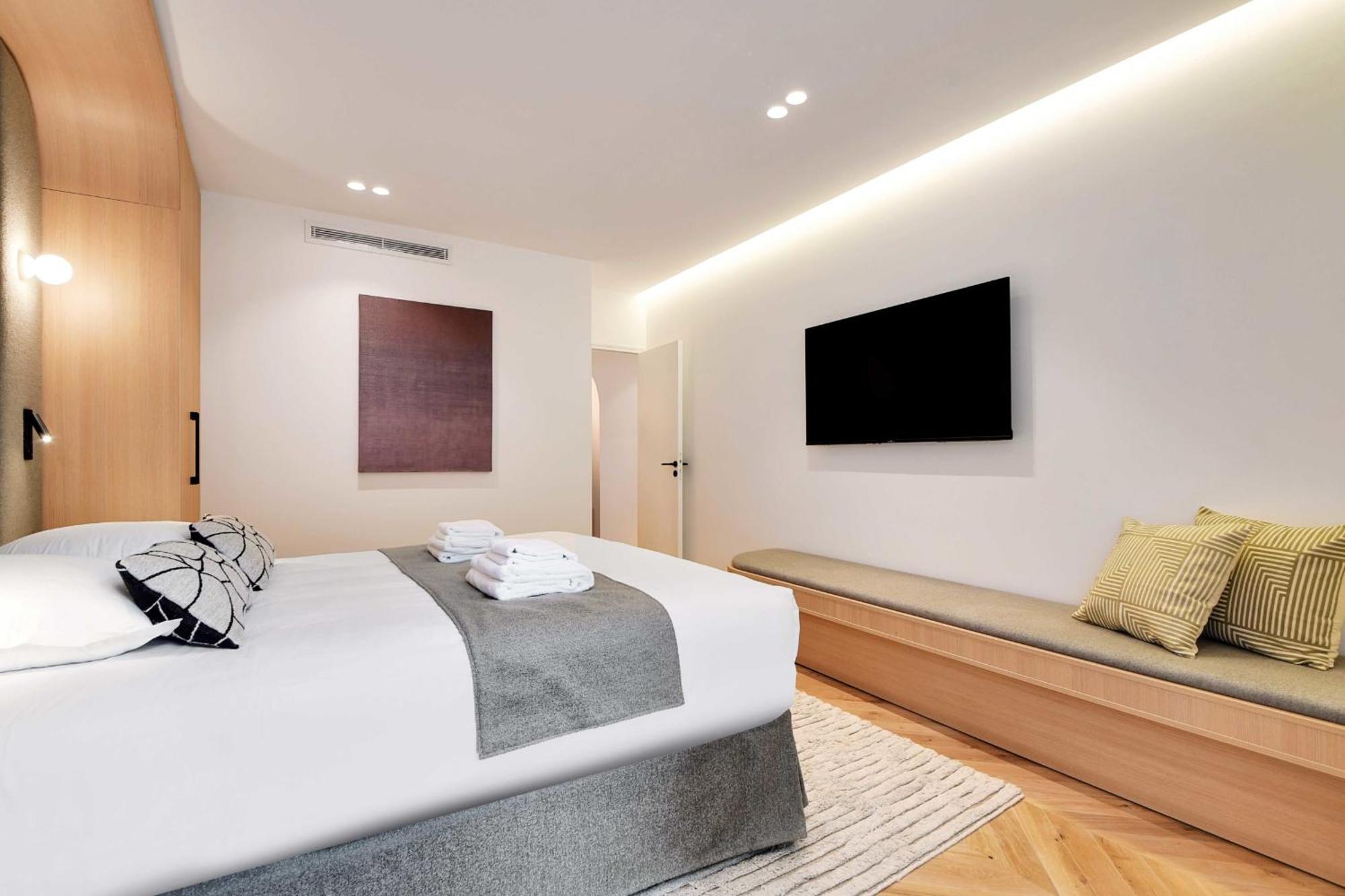 Apartment Incredible Flat - 4 Br-10p - Matignon - Champs Elysees Paris