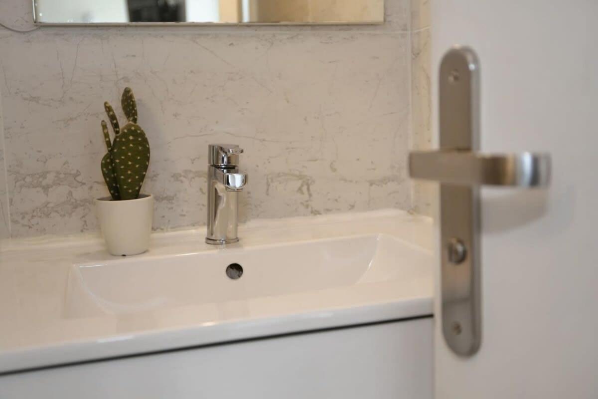 Apartment Studio Parisien 20m2 En Face Du Musee Grevin - 2p *