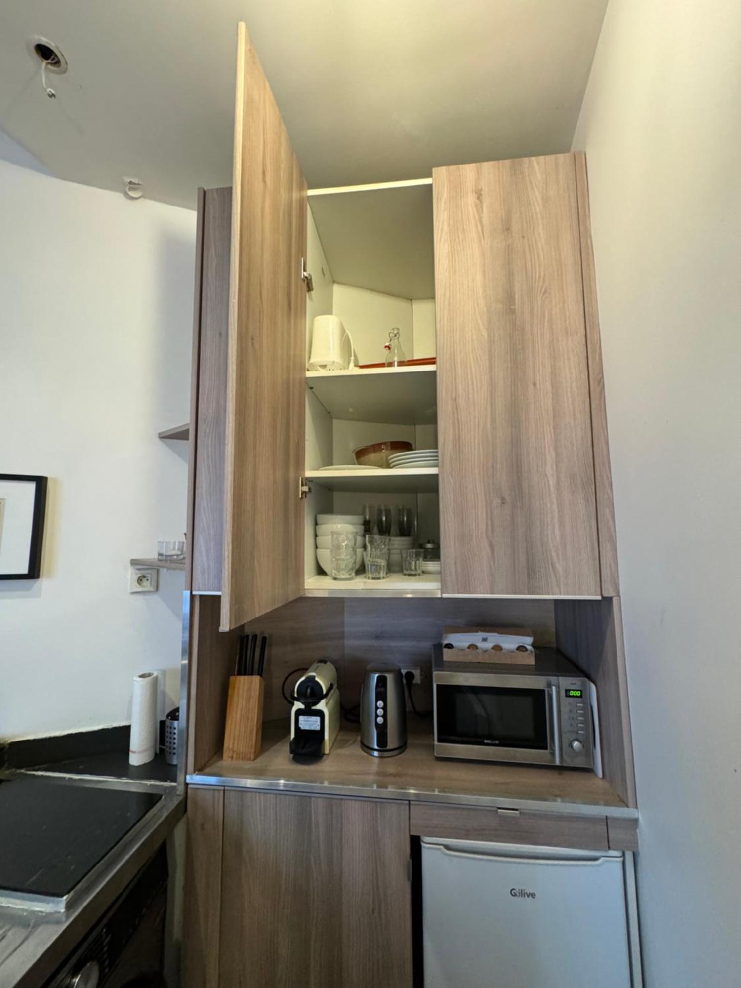 Apartment Typique Parisien Au Coeur Du Marais
