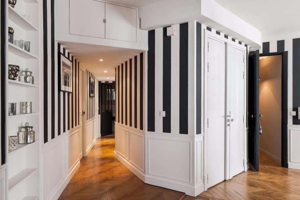 205sm Luxury And Design Flat At Montmartre Paris