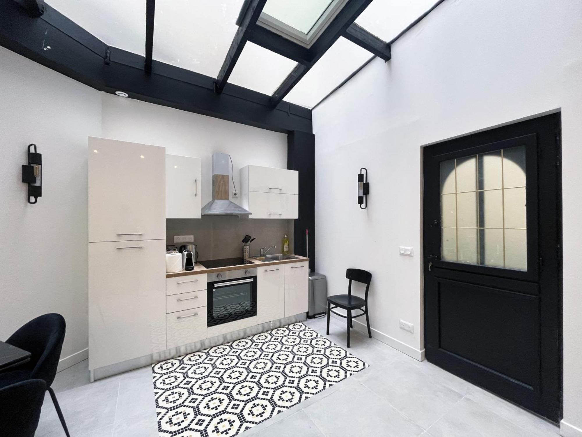 Apartment Urban Flat 08 - The Panoramic Flat In Paris