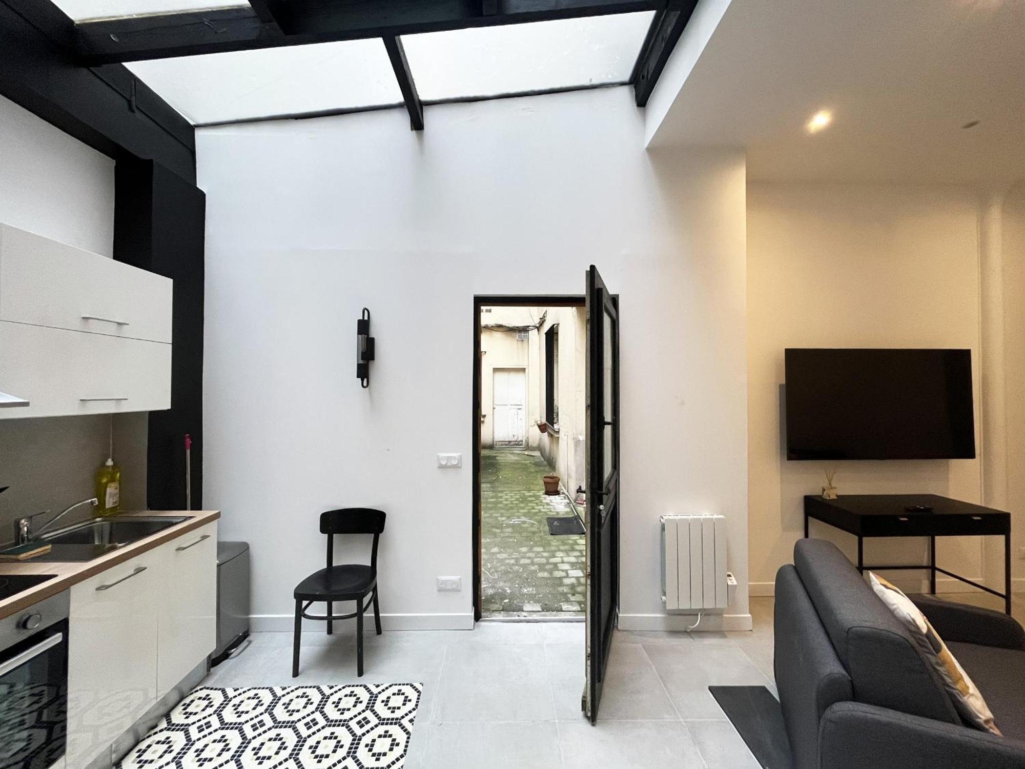 Urban Flat 08 - The Panoramic Flat In Paris