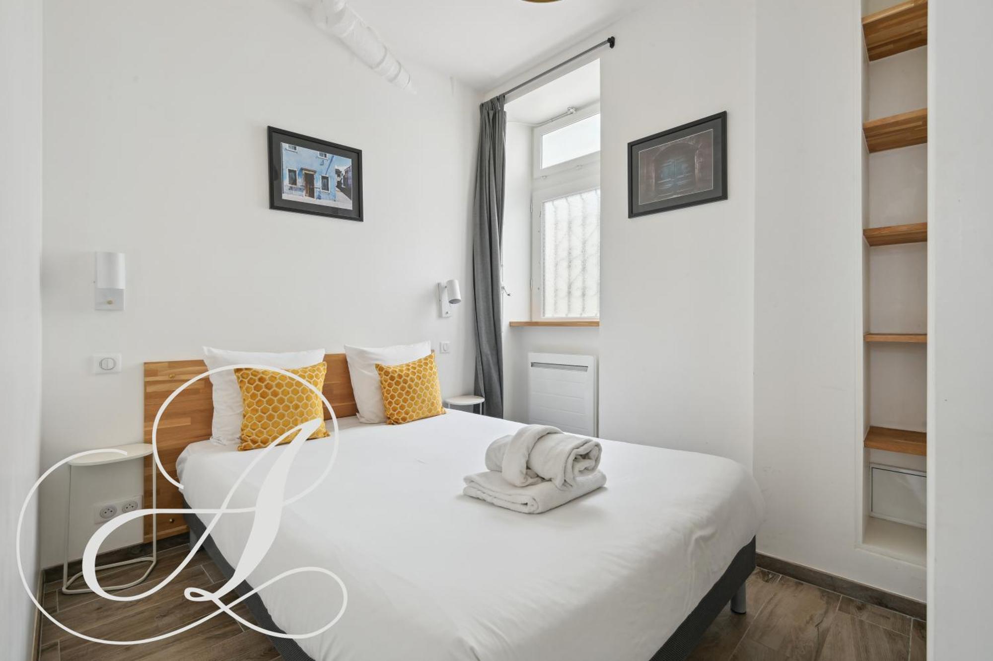 Roxane, 2 Dont En Souplex 14e Paris