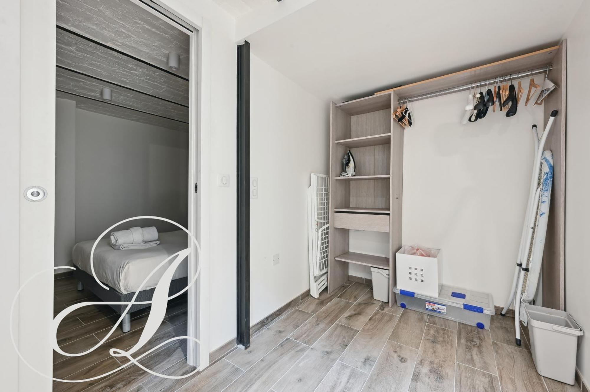 Apartment Roxane, 2 Dont En Souplex 14e *