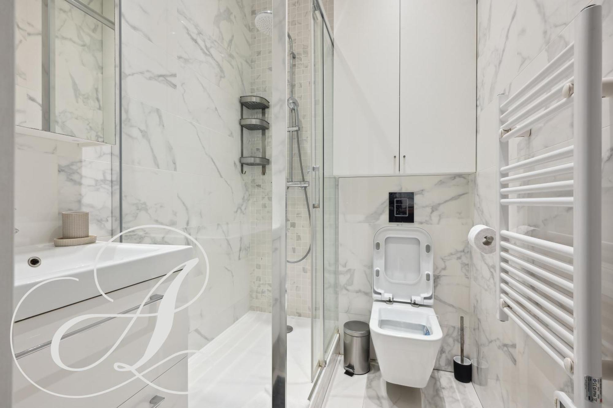 Apartment Roxane, 2 Dont En Souplex 14e Paris