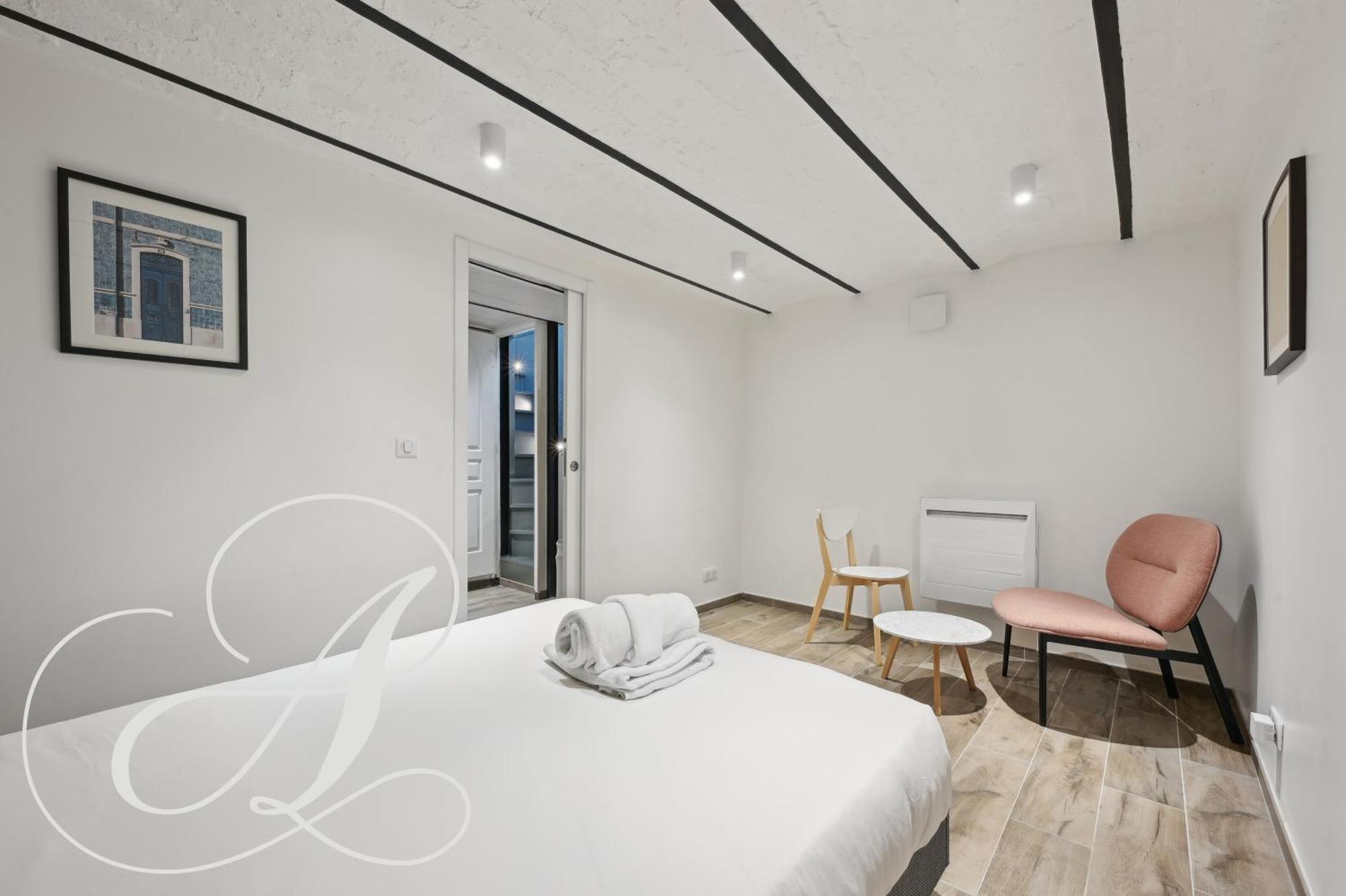 Apartment Roxane, 2 Dont En Souplex 14e Paris