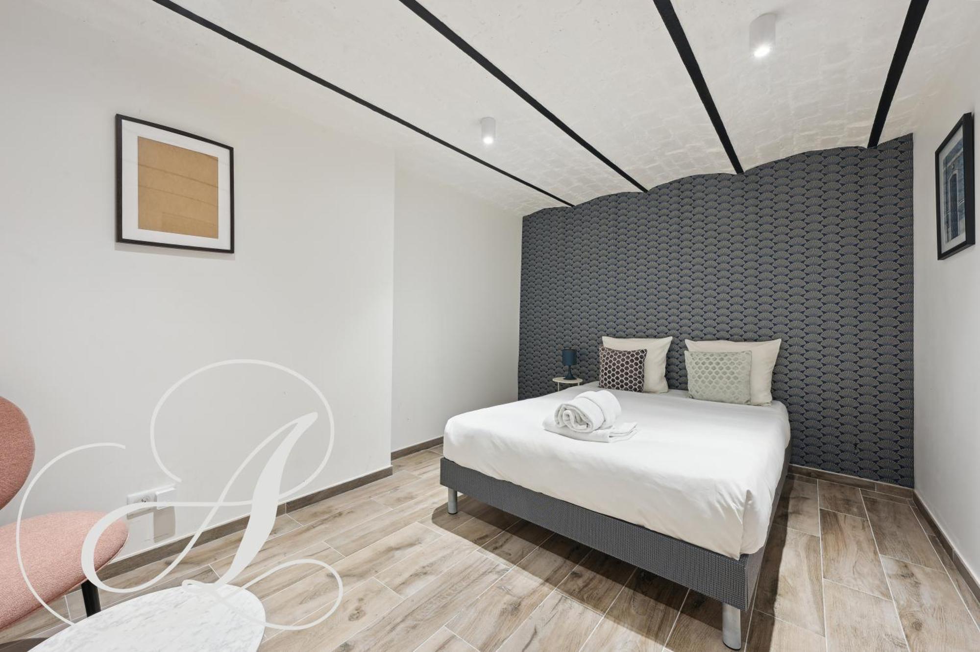 Apartment Roxane, 2 Dont En Souplex 14e