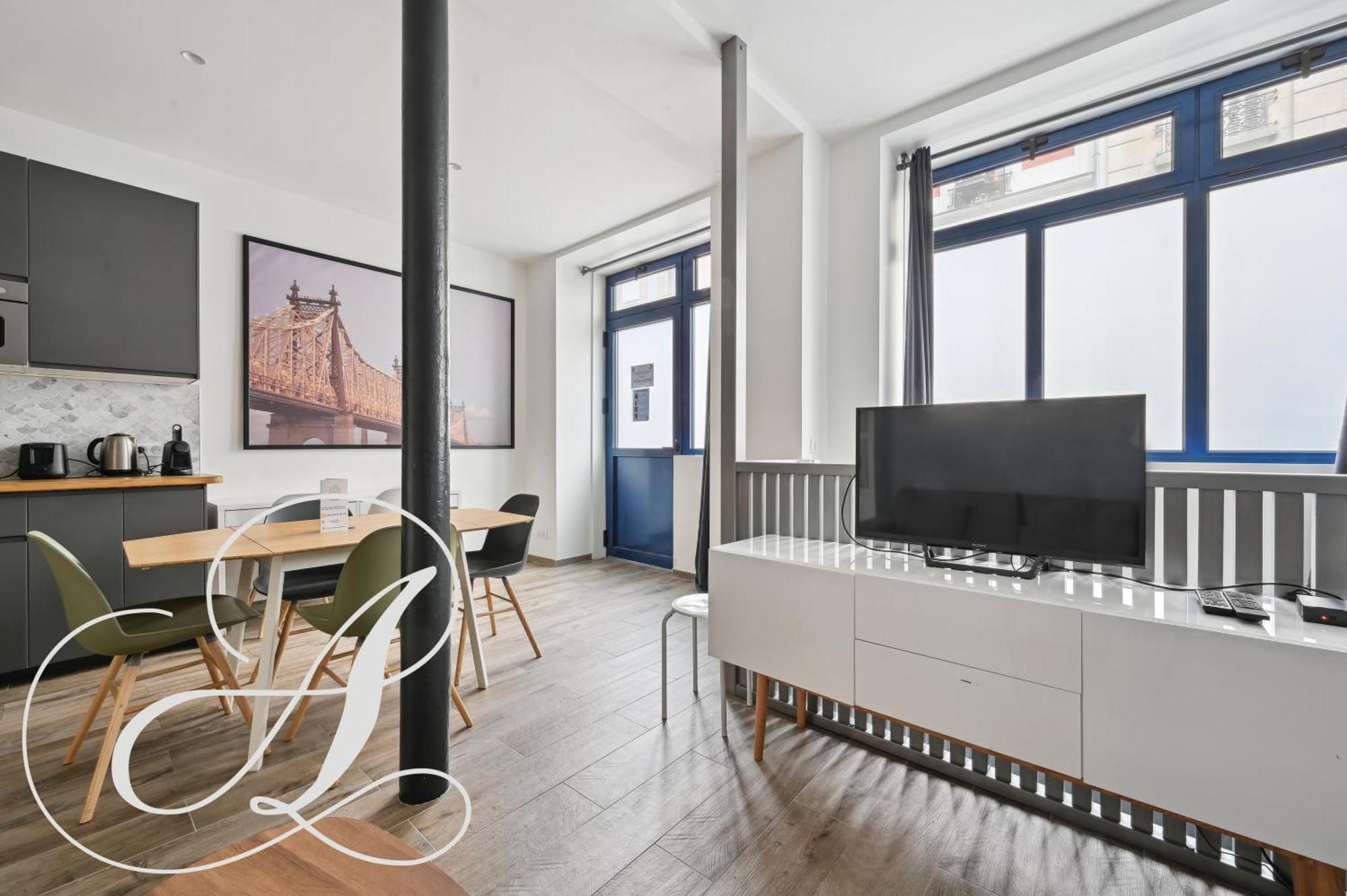 Apartment Roxane, 2 Dont En Souplex 14e