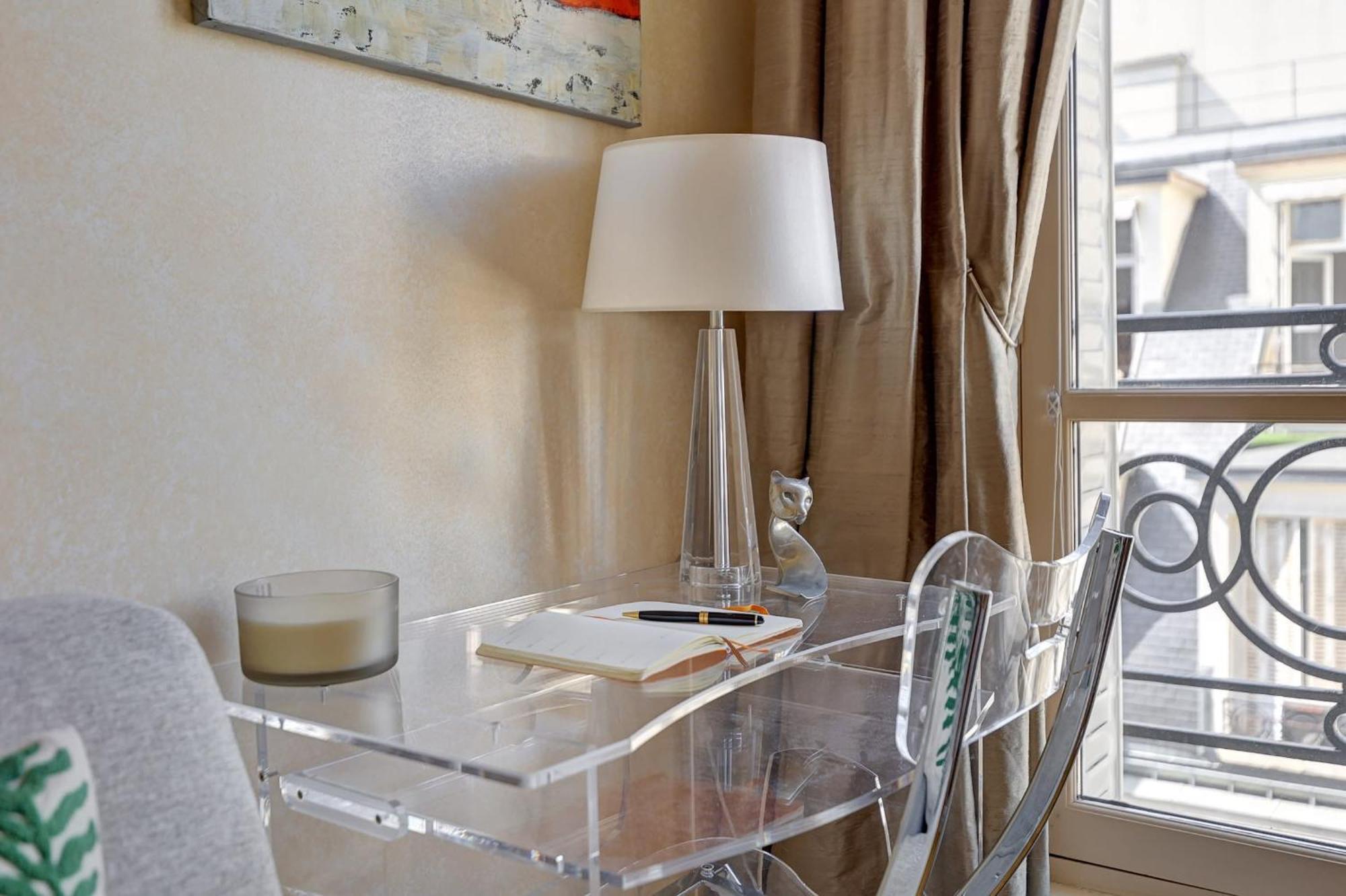 Avenue Des Champs-elysees - Cityapartmentstay
