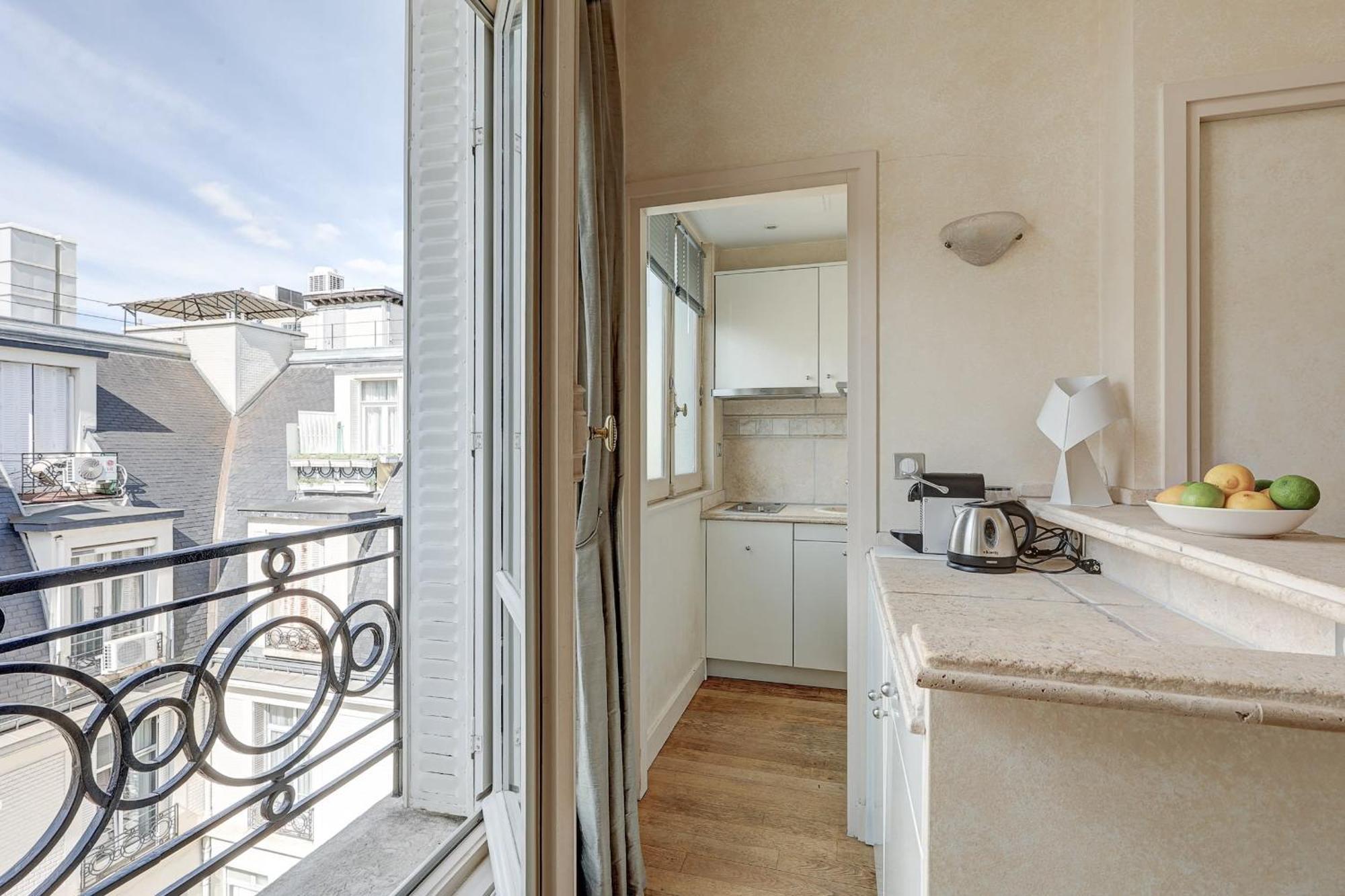 Apartment Avenue Des Champs-elysees - Cityapartmentstay *