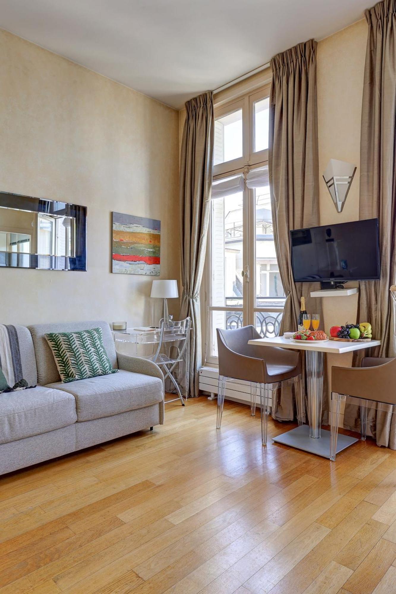 Apartment Avenue Des Champs-elysees - Cityapartmentstay